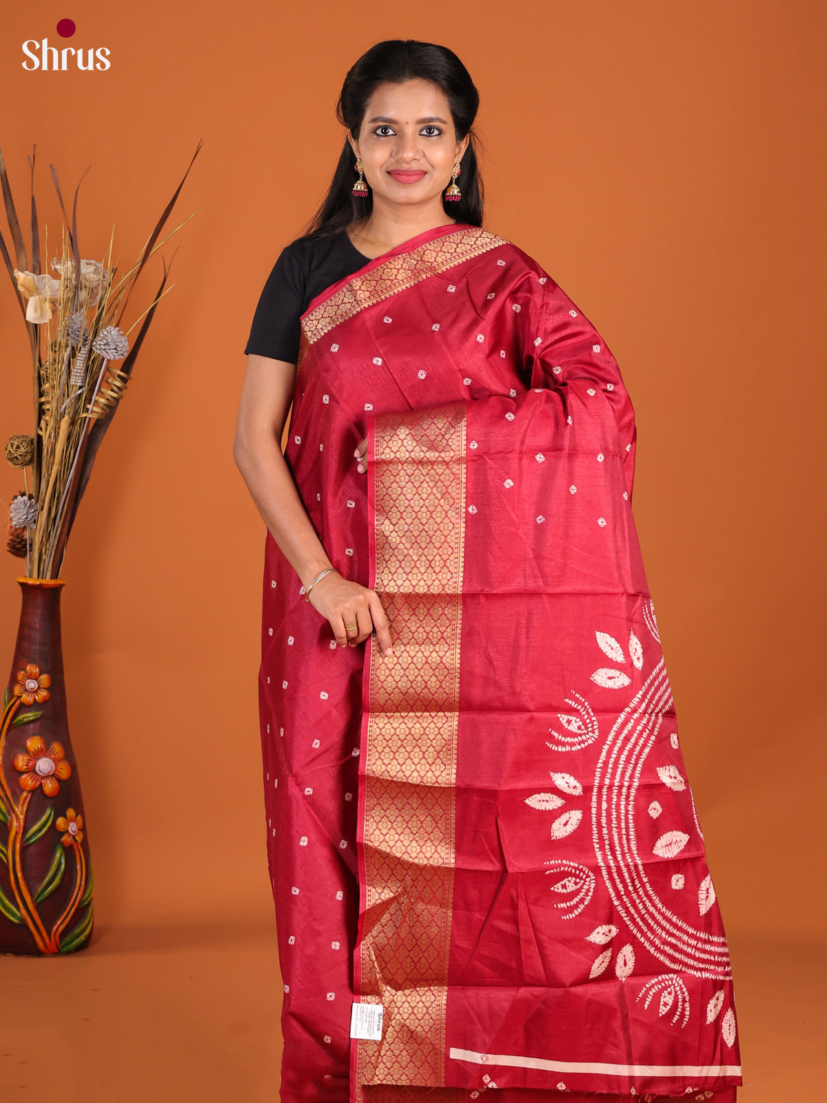 DHS09155 - Semi Crepe Saree - Shop on Shrus.com