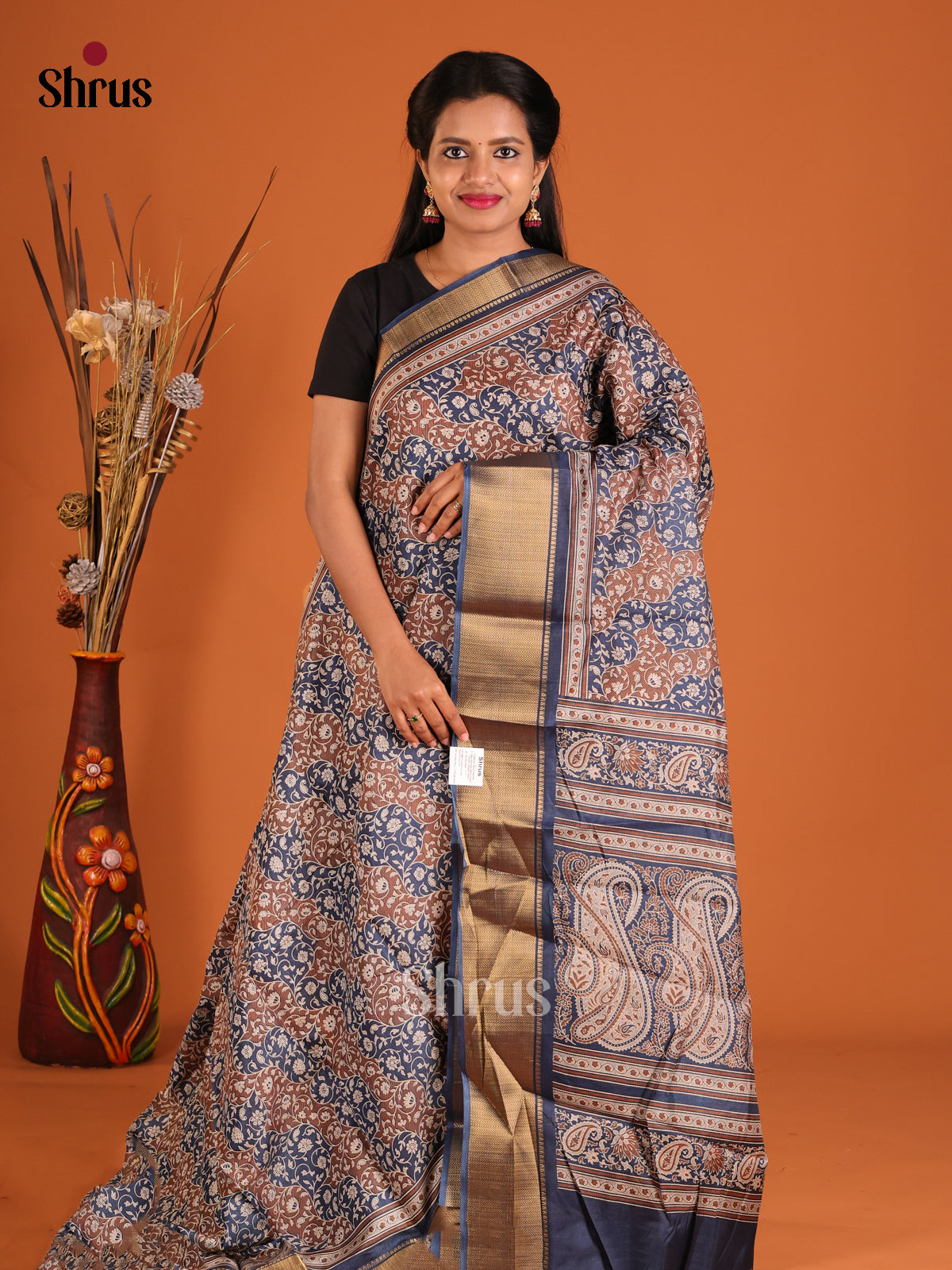 DHS09195 - Semi Crepe Saree - Shop on Shrus.com