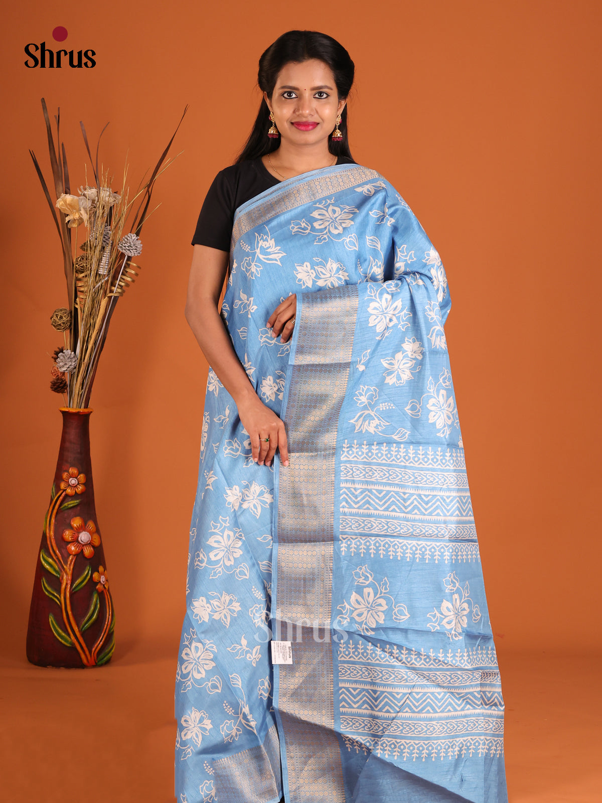 DHS09253 - Semi Crepe Saree - Shop on Shrus.com