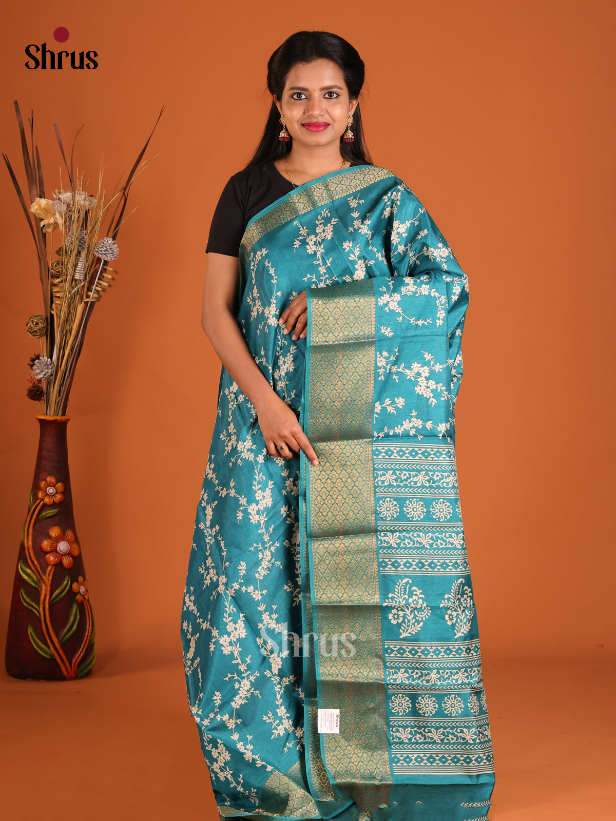 DHS09290 - Semi Crepe Saree - Shop on Shrus.com