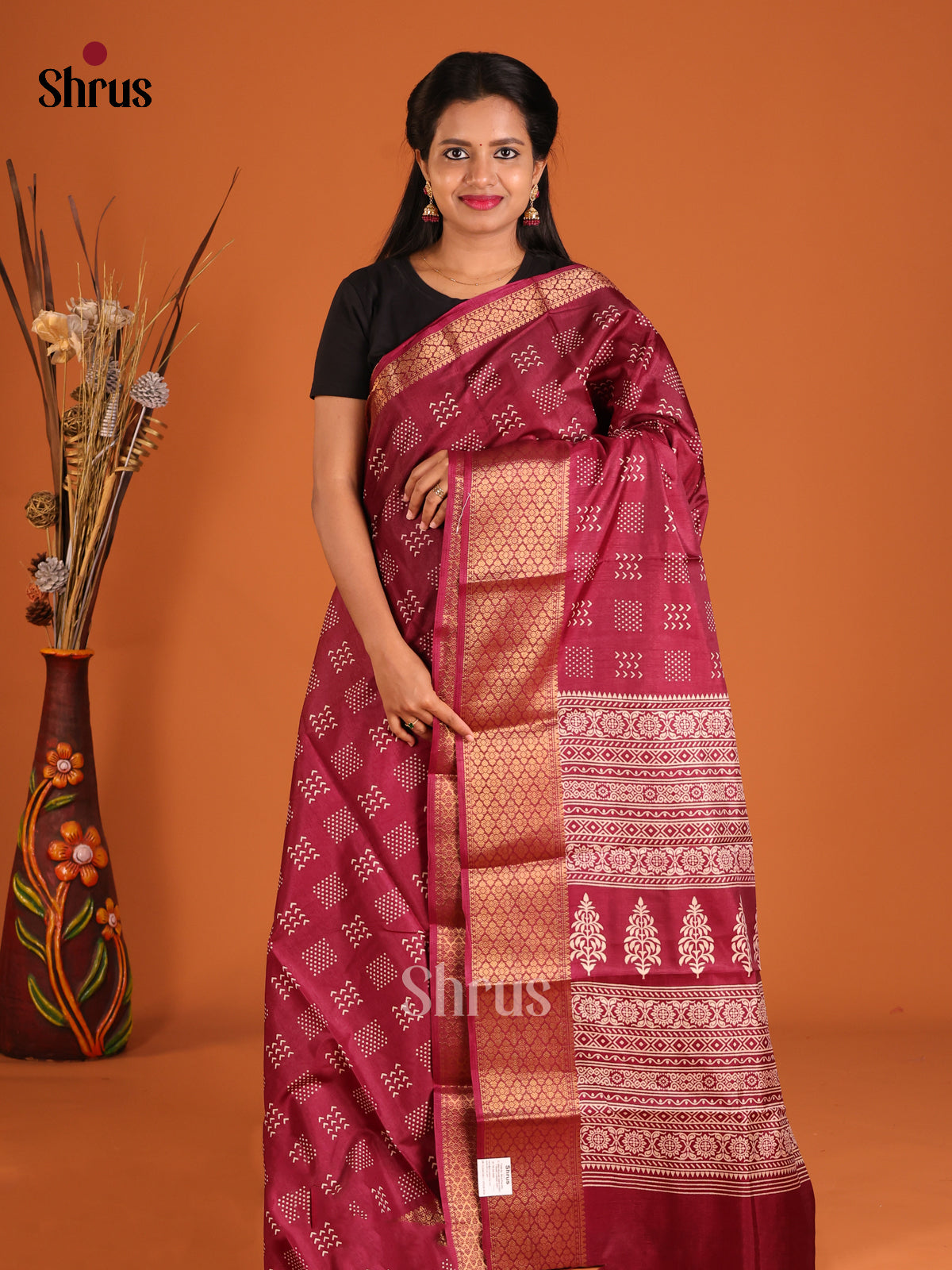 DHS09320 - Semi Crepe Saree - Shop on Shrus.com