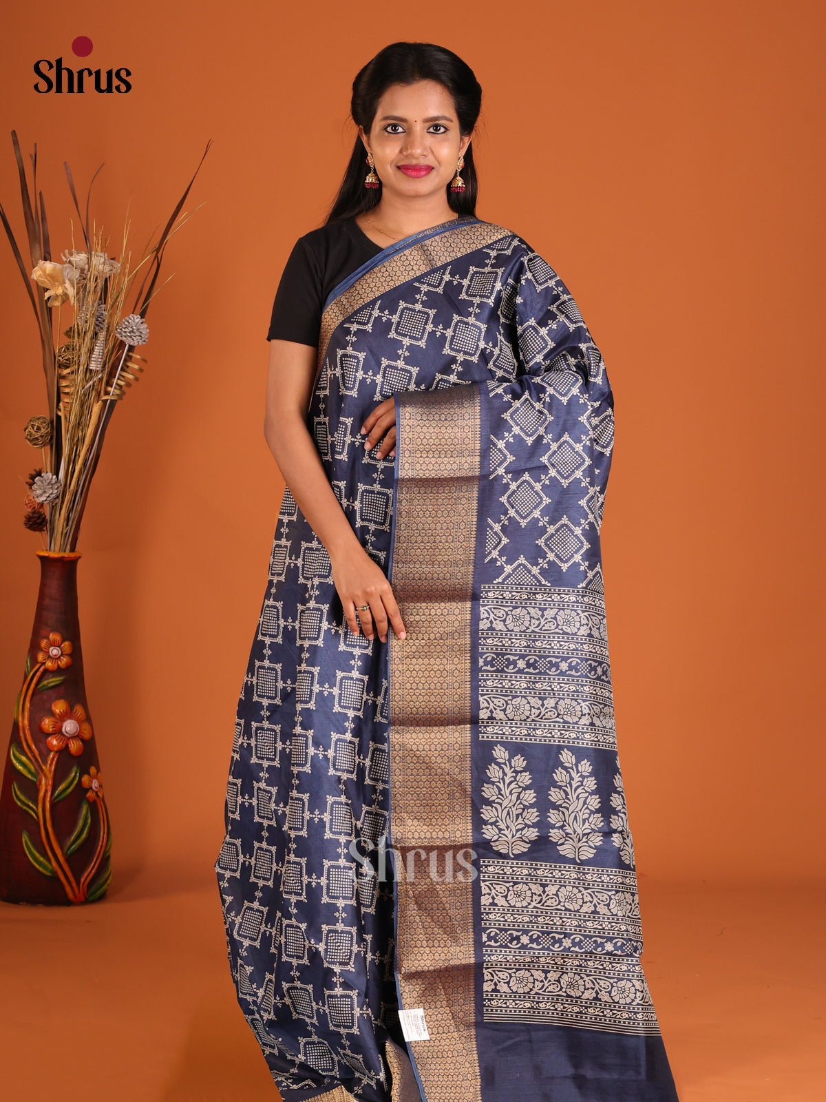 DHS09333 - Semi Crepe Saree - Shop on Shrus.com