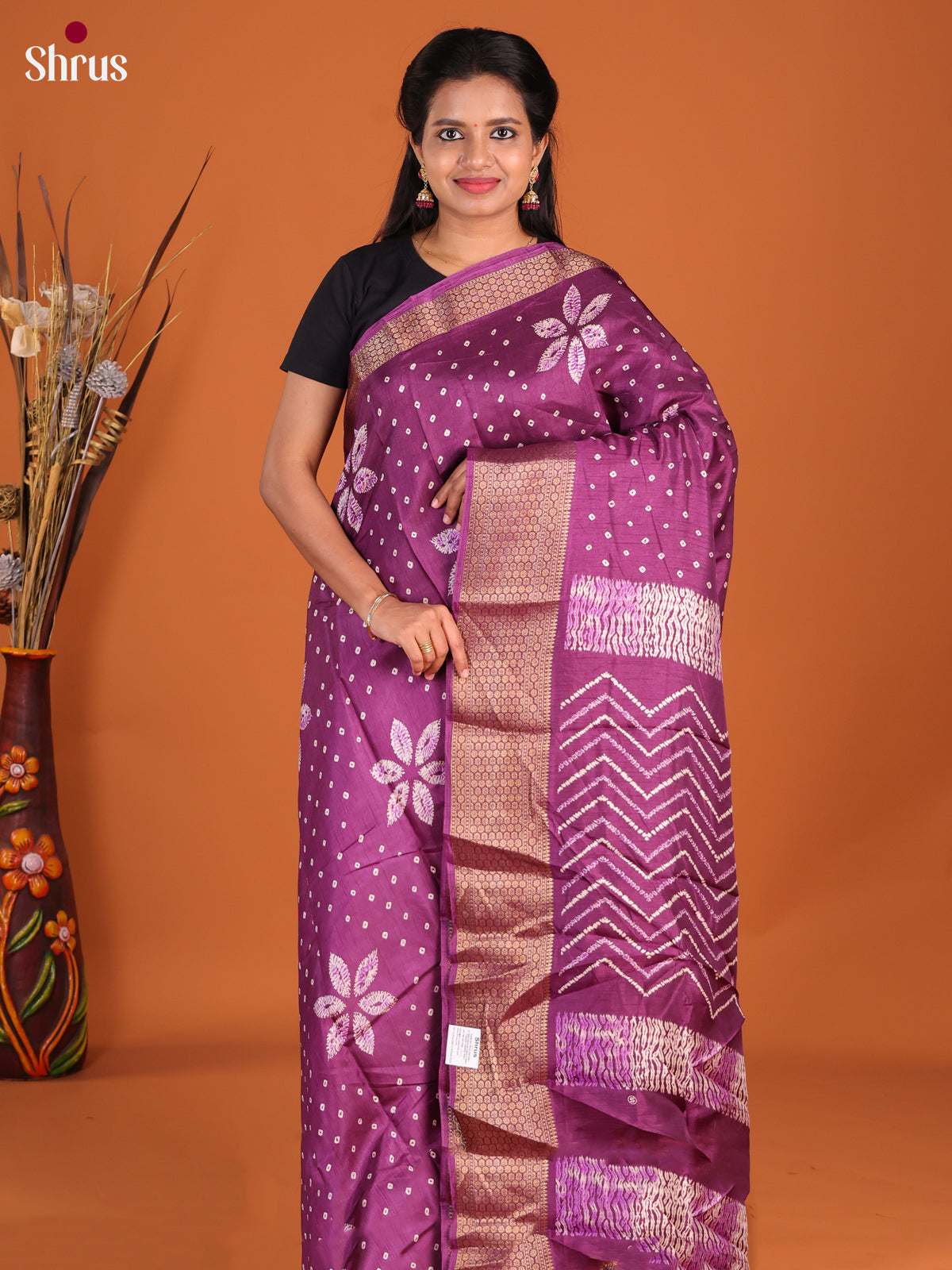 DHS09358 - Semi Crepe Saree - Shop on Shrus.com