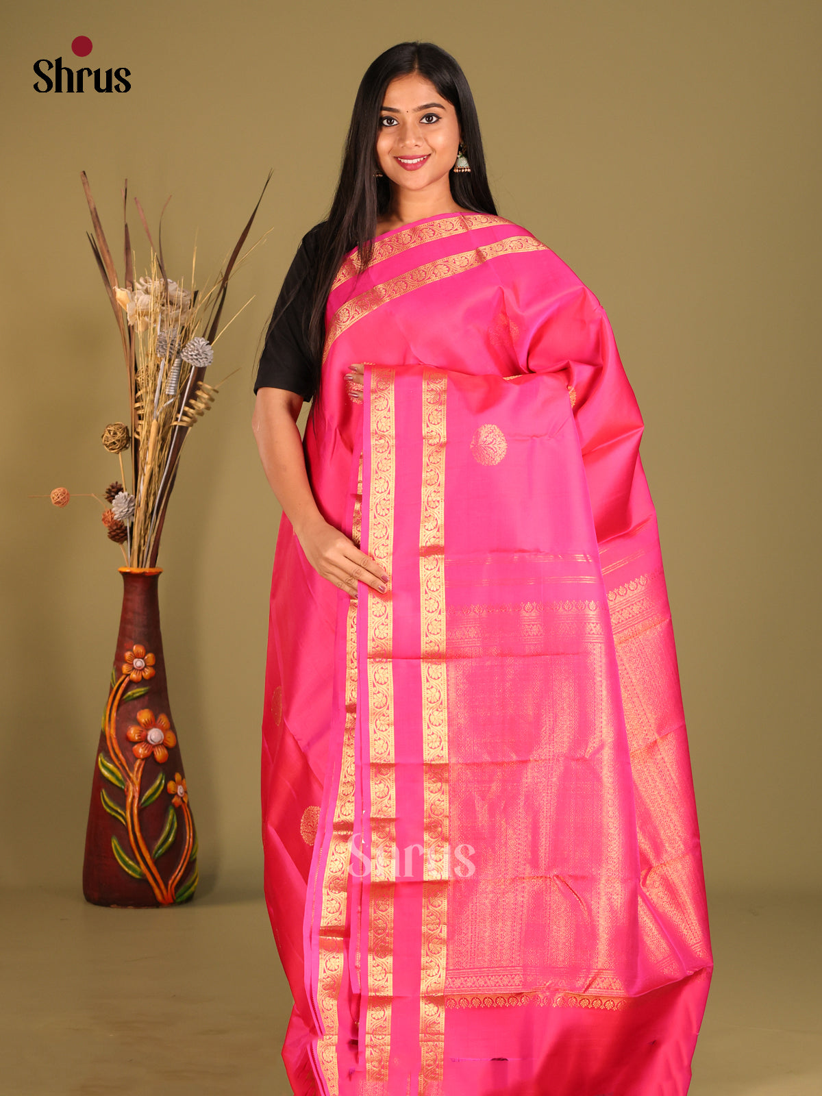 Stunning Pink Kanjivaram Silk Saree with rettaipet zari border 
