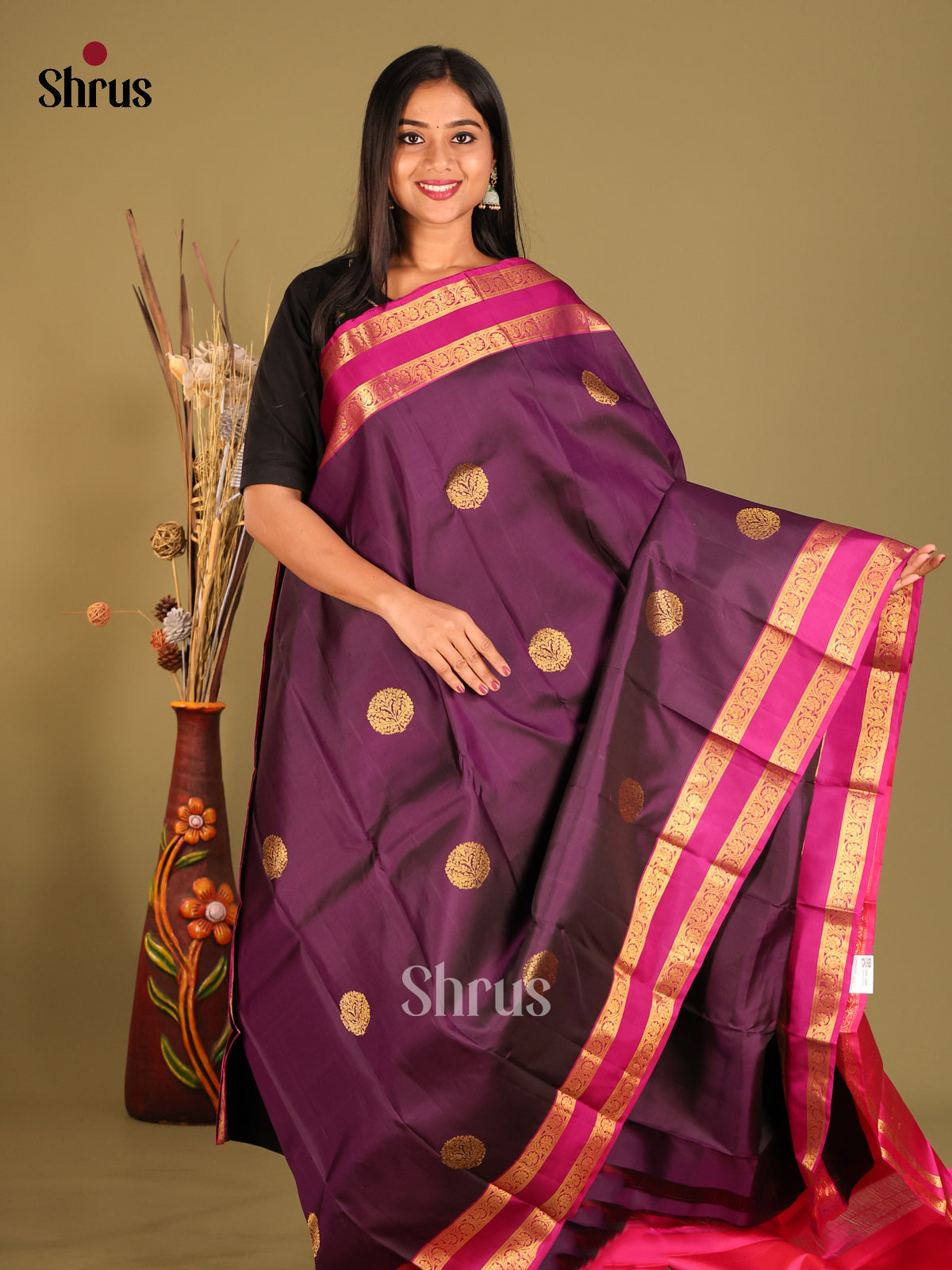 DHS10343 - Kanchipuram Butta design Saree - Shop on Shrus.com