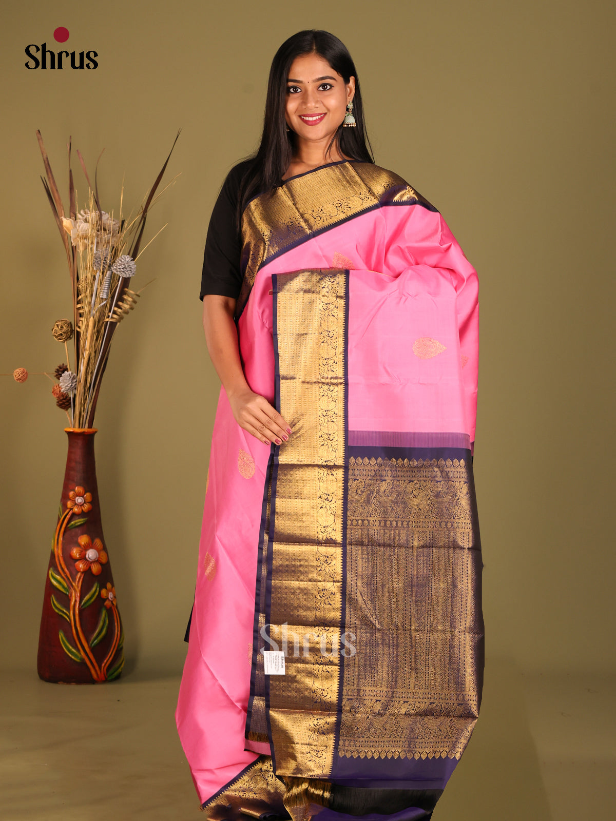 Charming Pink Kanchipuram Saree with golden thilagam motifs & Blue Border 