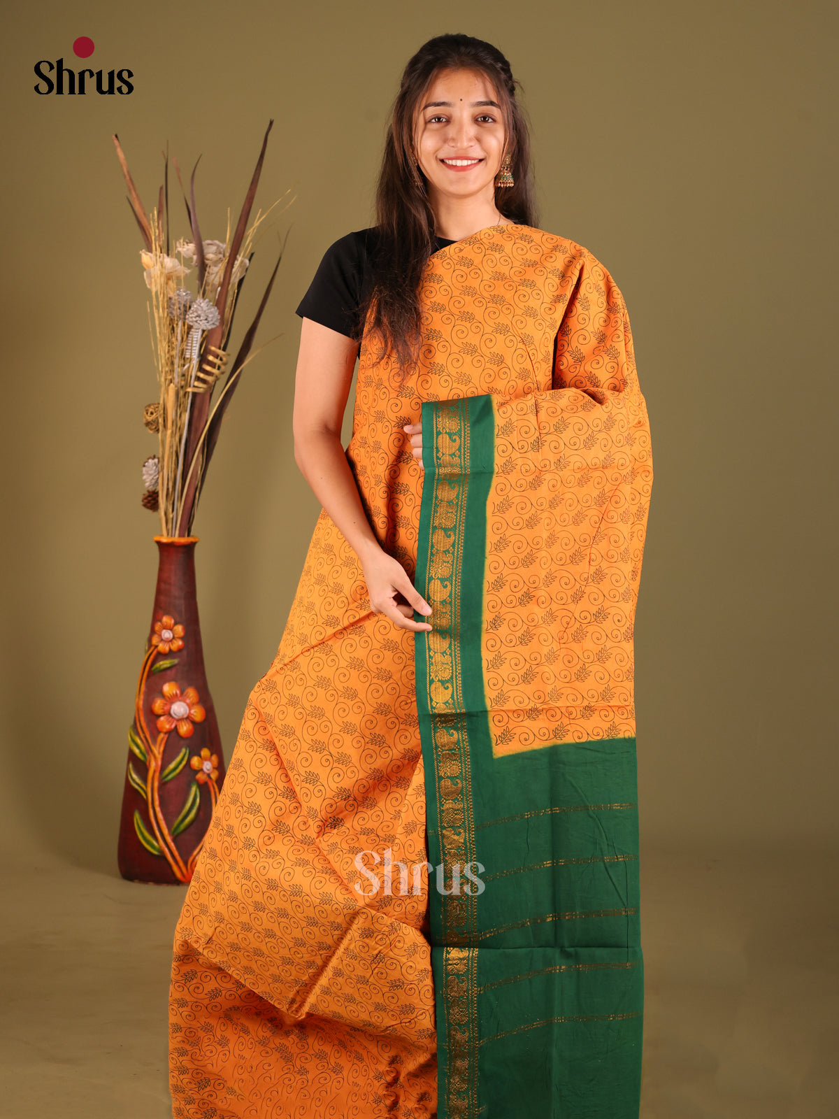 DHS11017 - Sungudi Cotton Saree - Shop on Shrus.com