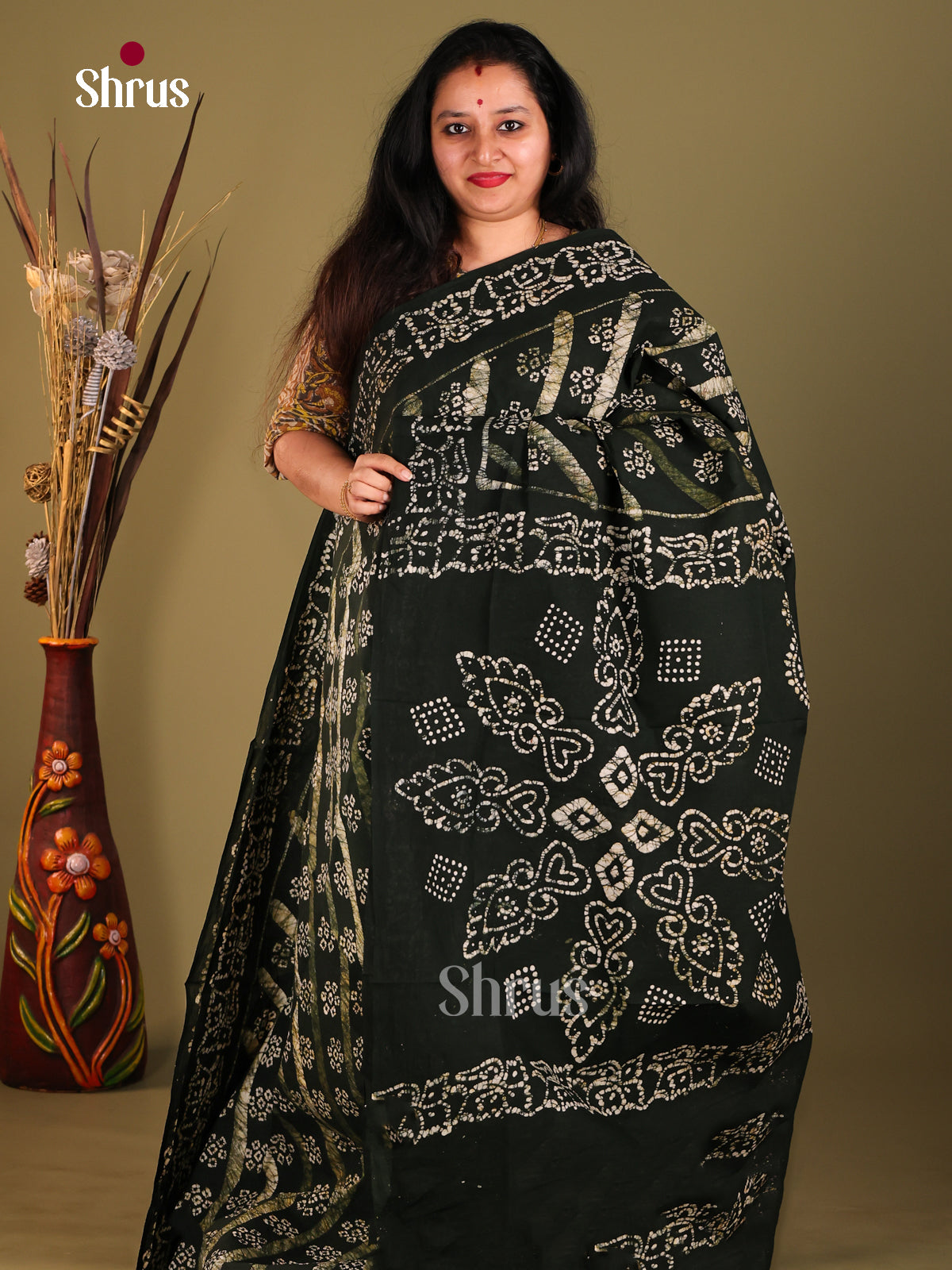 Dark Green- Sungudi Cotton Saree - Shop on Shrus.com