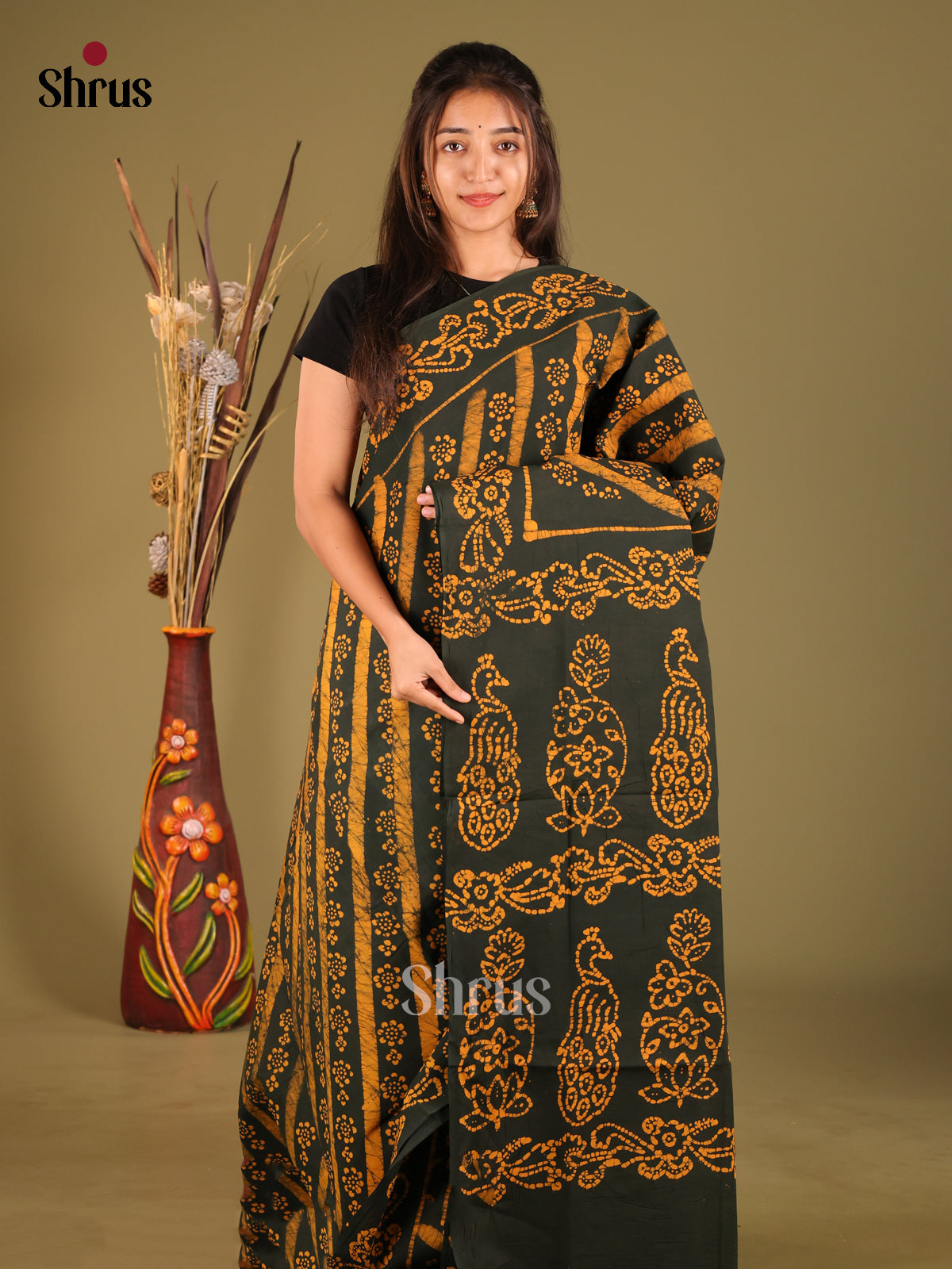 DHS11138 - Sungudi Cotton Saree - Shop on Shrus.com