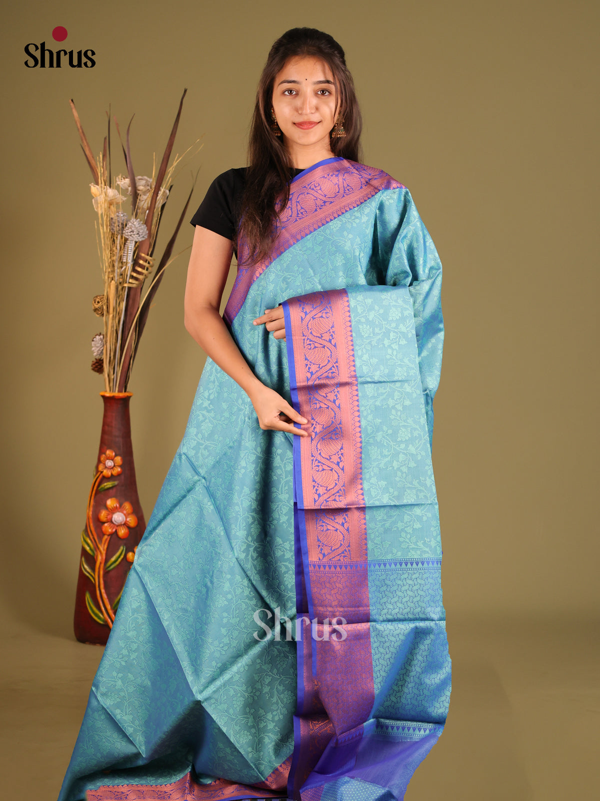 DHS11637 - Tanchoi Saree - Shop on Shrus.com