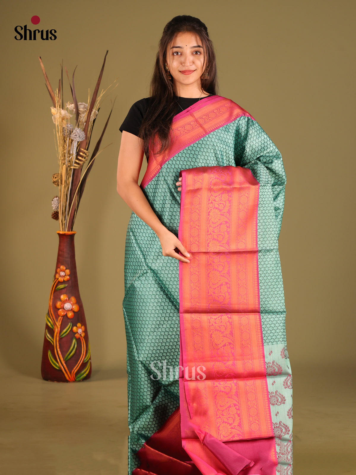 DHS11848 - Tanchoi Saree - Shop on Shrus.com