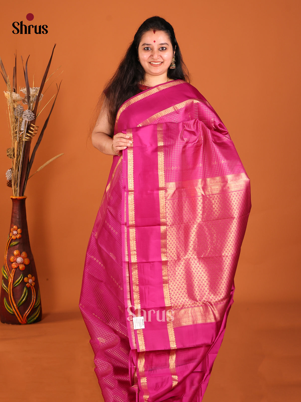majenta with zari Kanchipuram silk