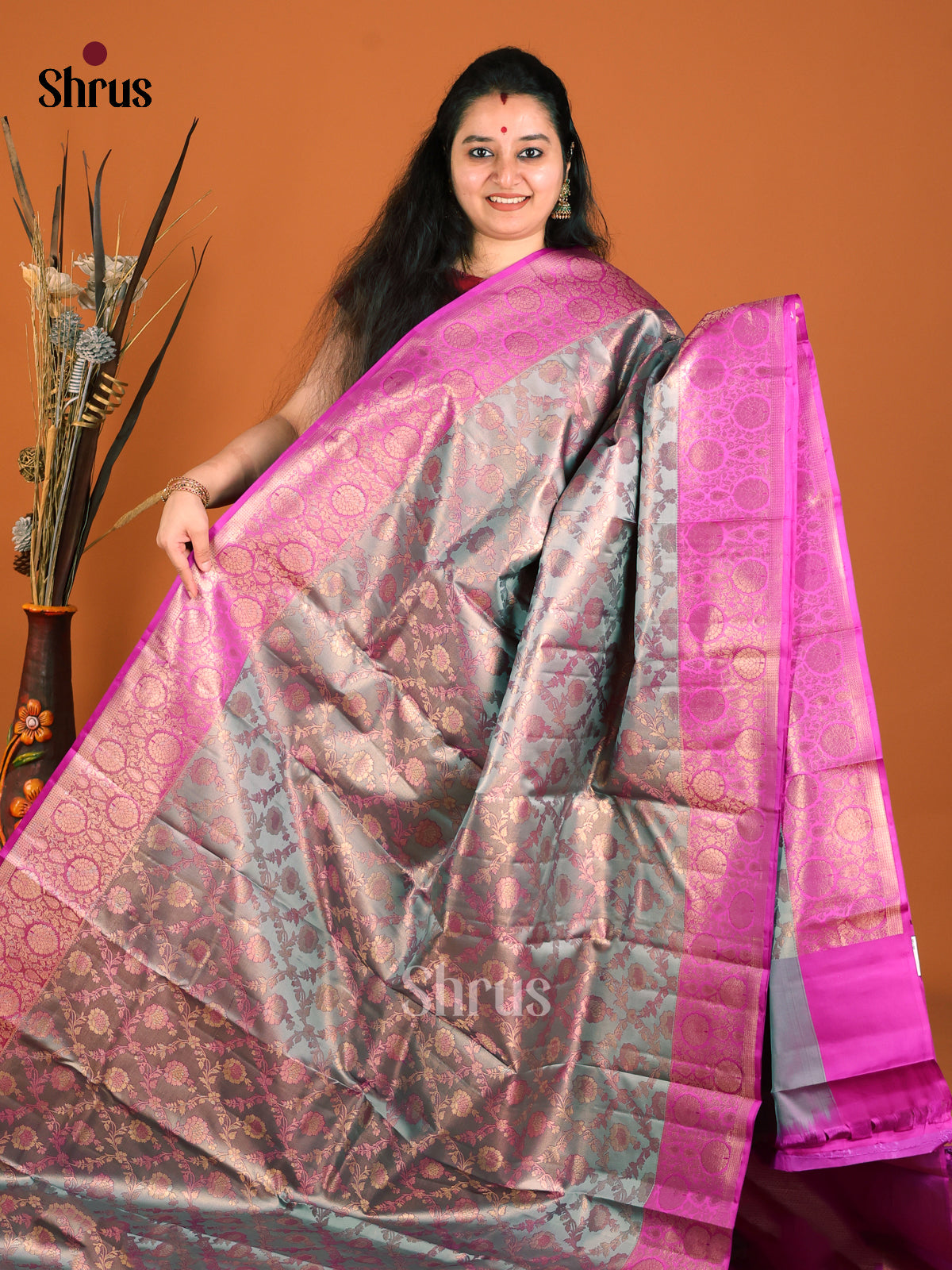 Double Shaded blue & Majenta Kanchipuram silk saree with criss cross checks brocade -1
