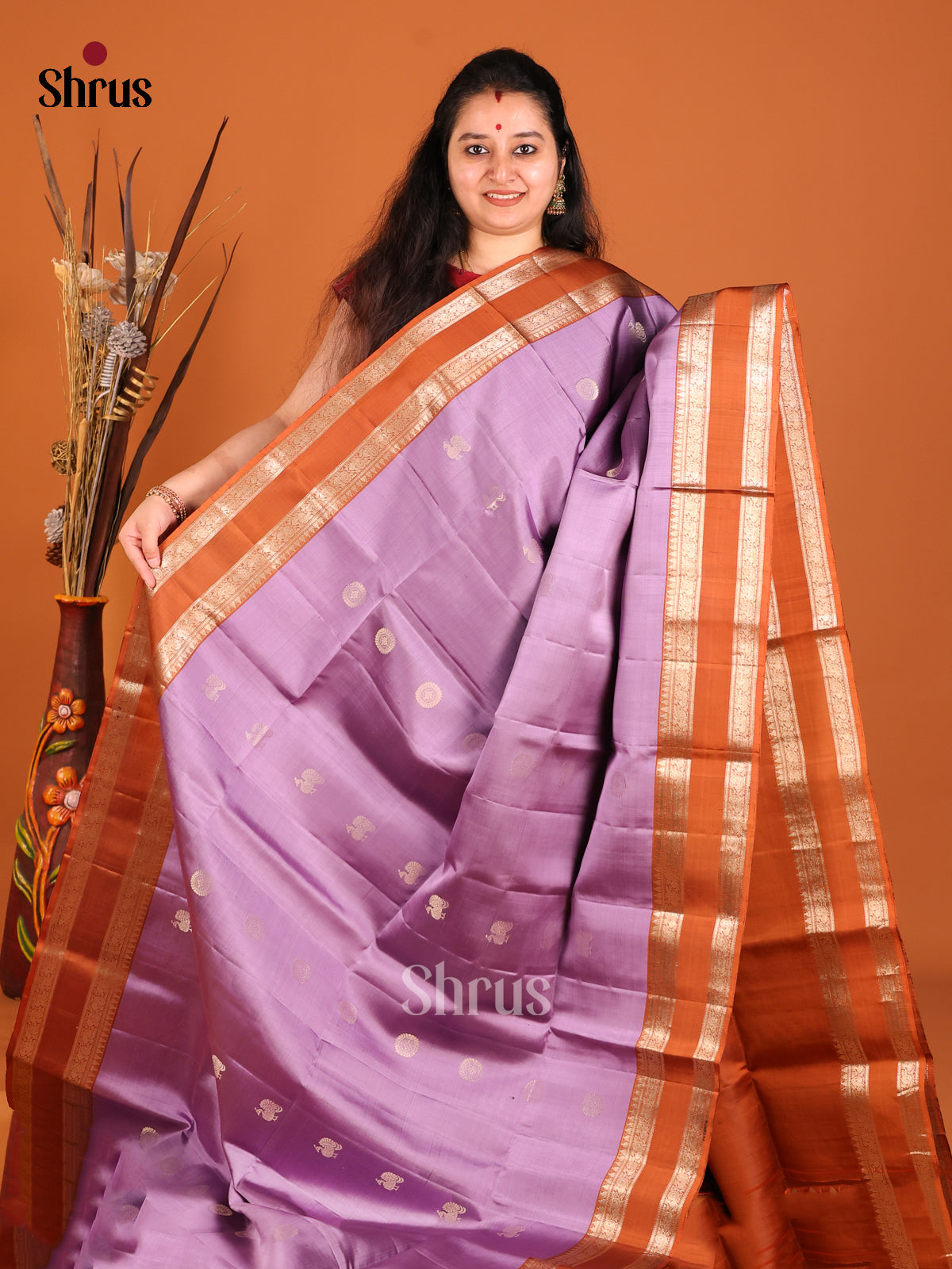 Lavender & Brick Soft Silk Saree with contrast rettaipet zari border - Shop on Shrus.com