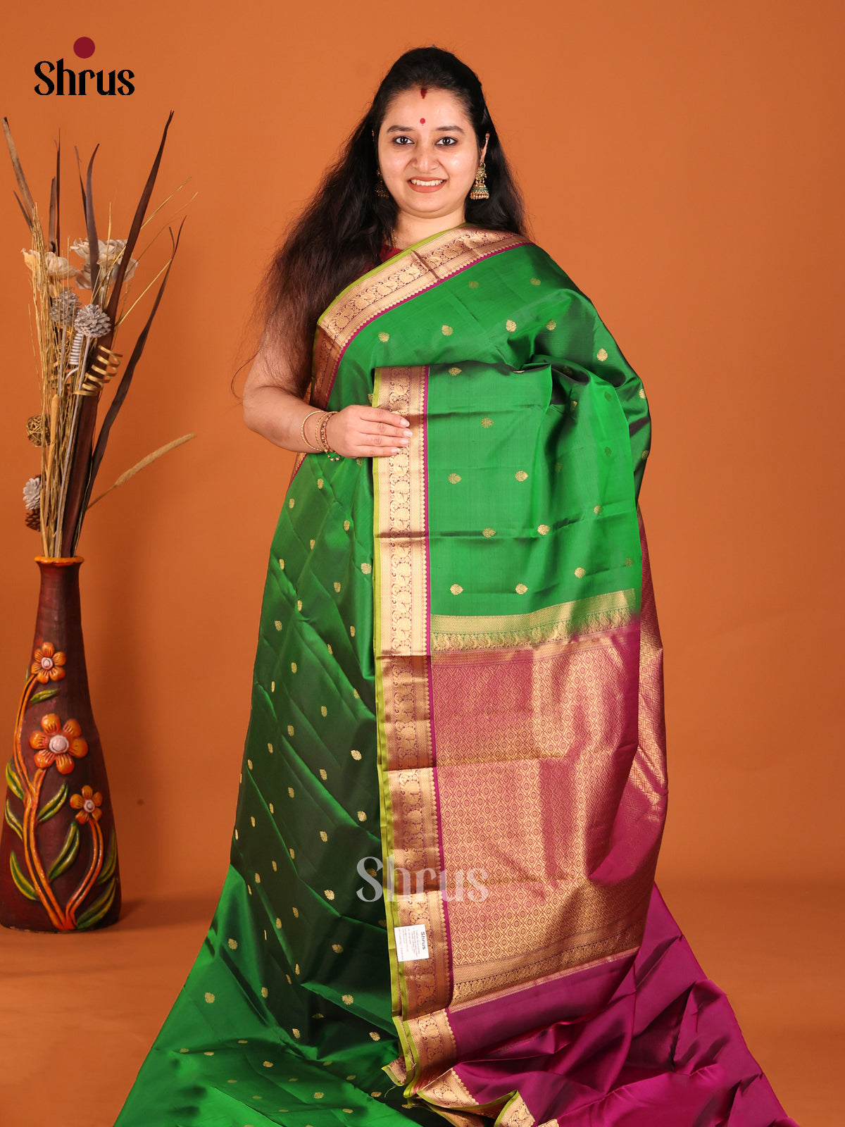 Green & Pink Kanchipuram Butta design Saree with peacock buttas zari border - Shop on Shrus.com