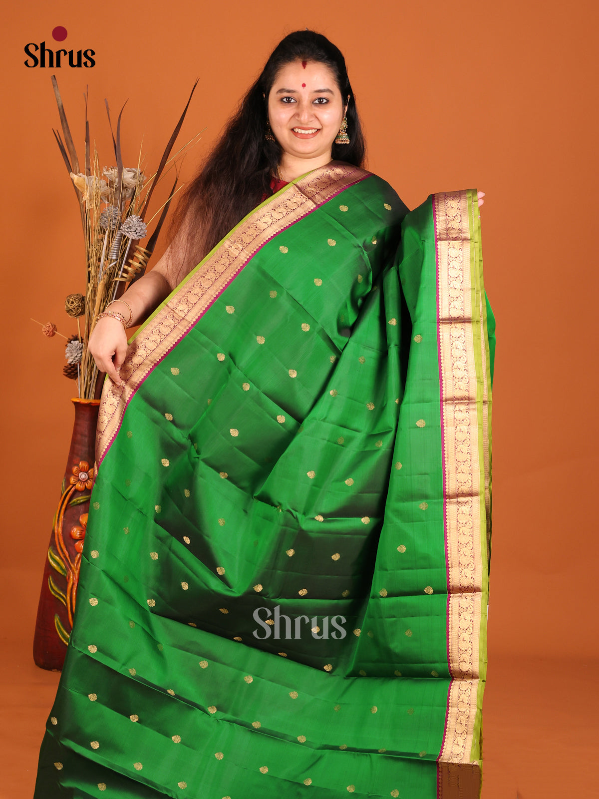 Green & Pink Kanchipuram Butta design Saree with peacock buttas zari border - Shop on Shrus.com