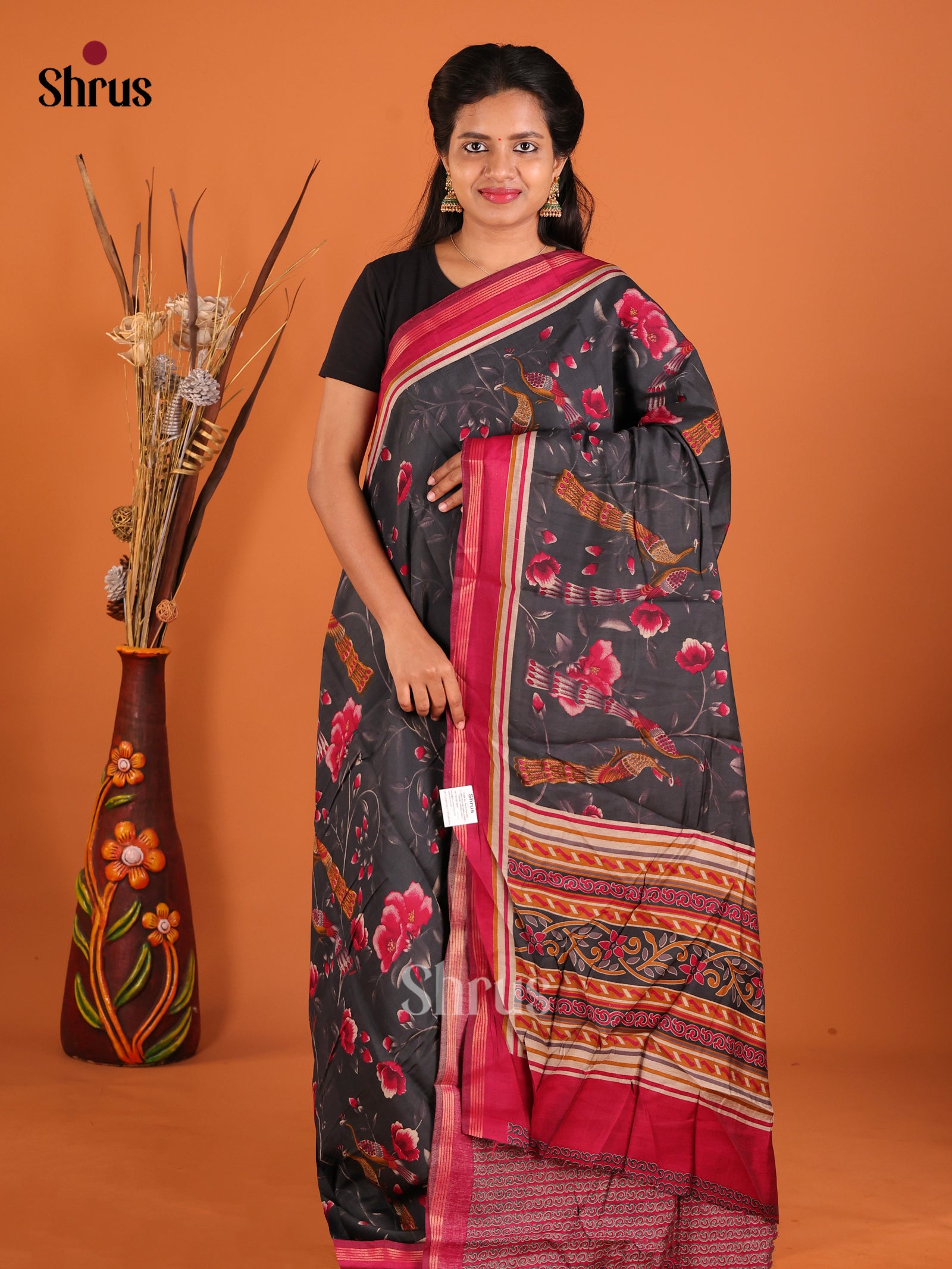 Black & Red - Art Modal Saree