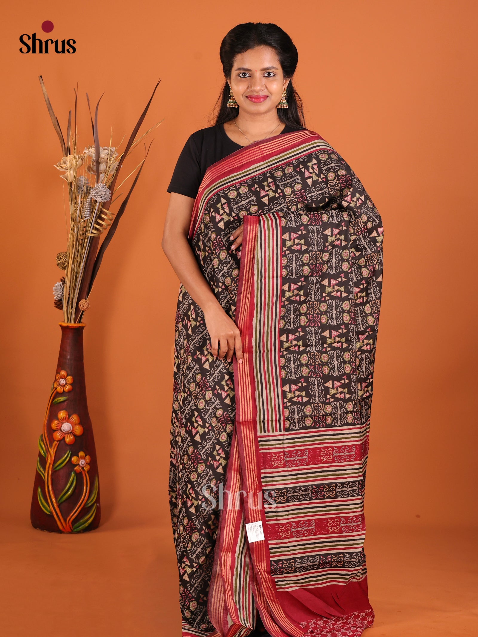 DHS20329 - Art Modal Saree - Shop on Shrus.com