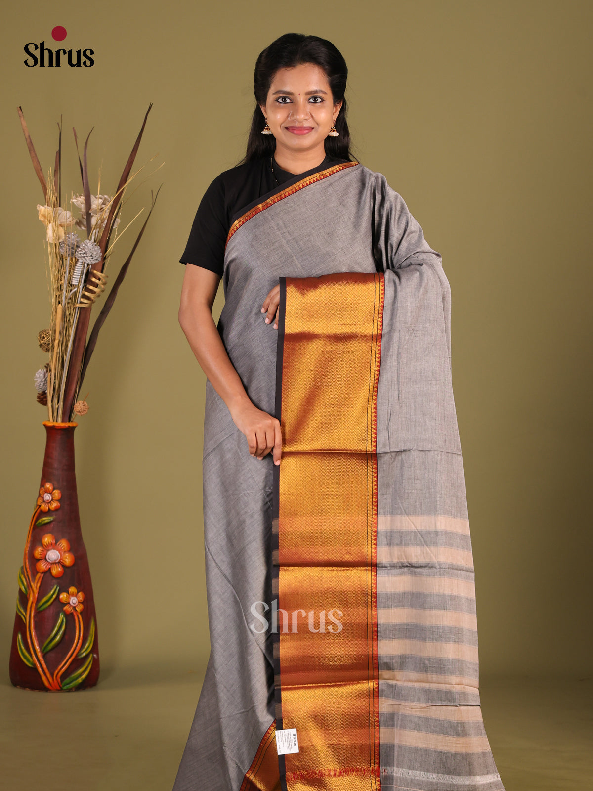 Grey & Black- Narayanpet Cotton Saree