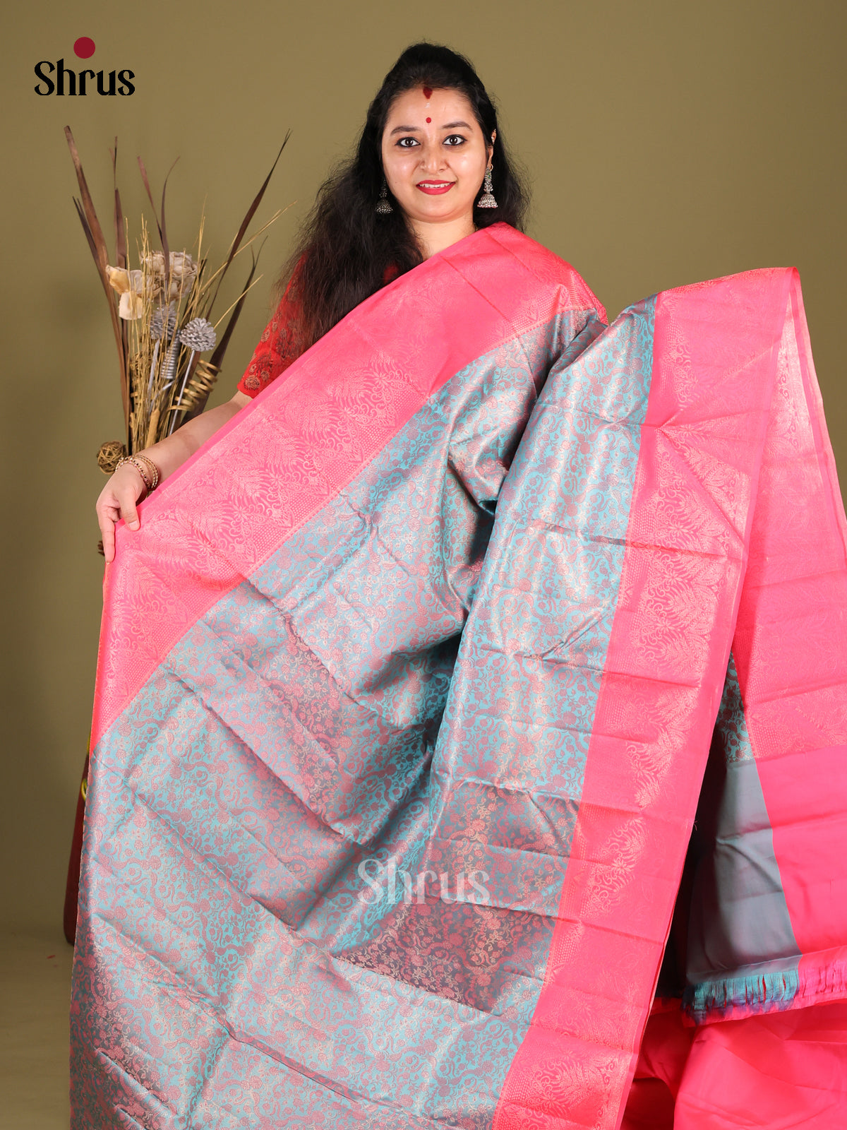 Exquisite Blue Kanjivaram silk Saree with floral nestling brocade & Pink Border -1