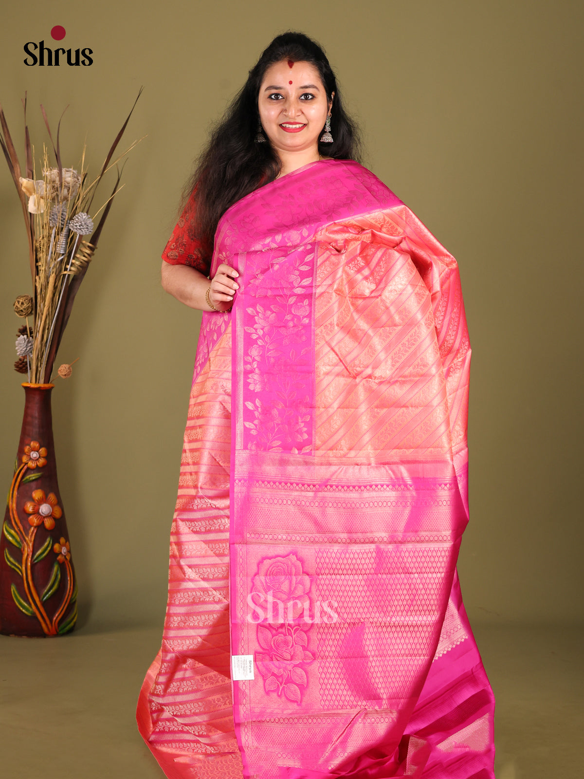 Classic Peach Kanjivaram silk Saree with zari Woven diagonal stripes & Majenta Border