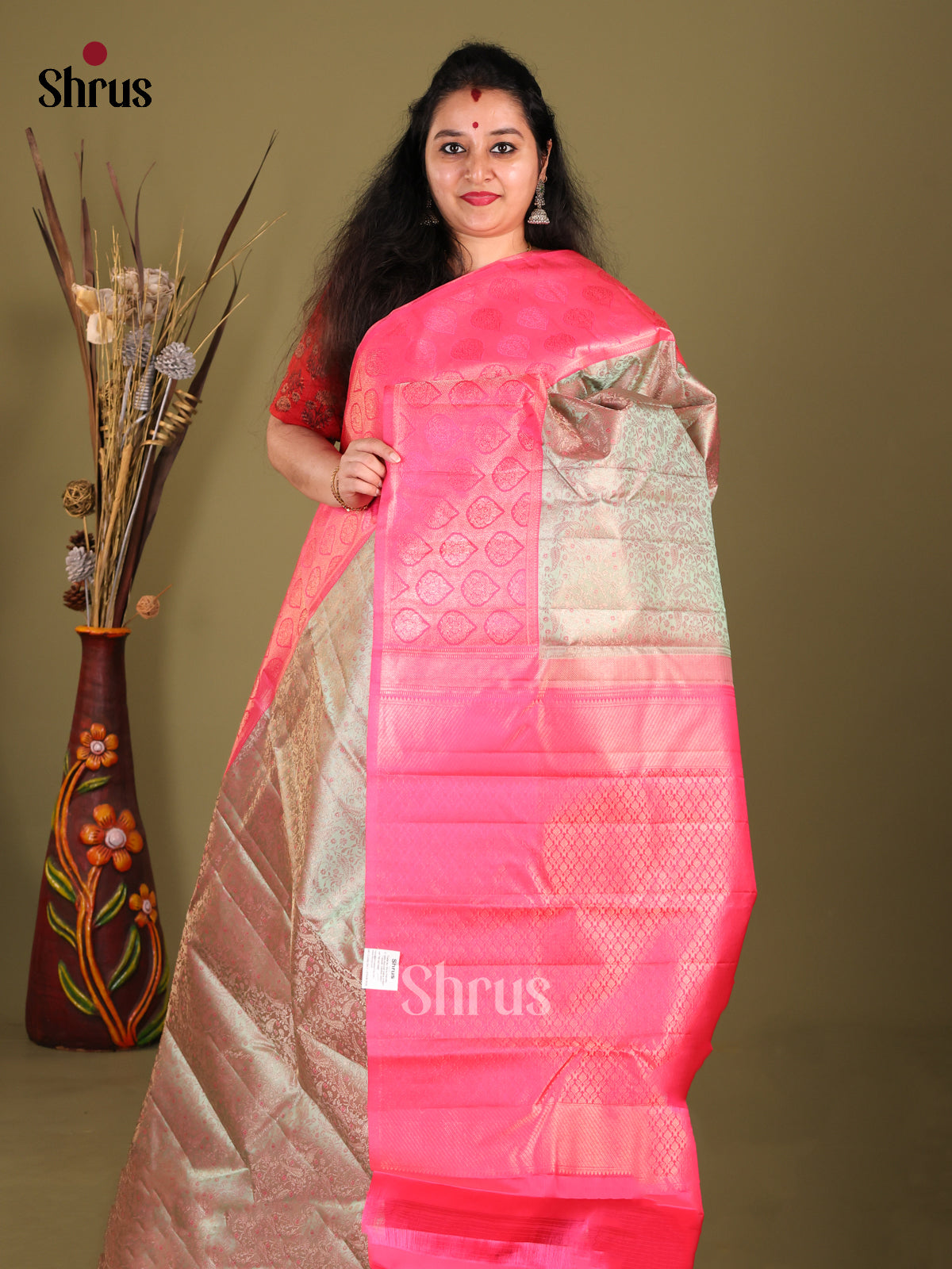 Pastel Green & Pink Kanchipuram silk Saree with floral nestling brocade - Shop on Shrus.com