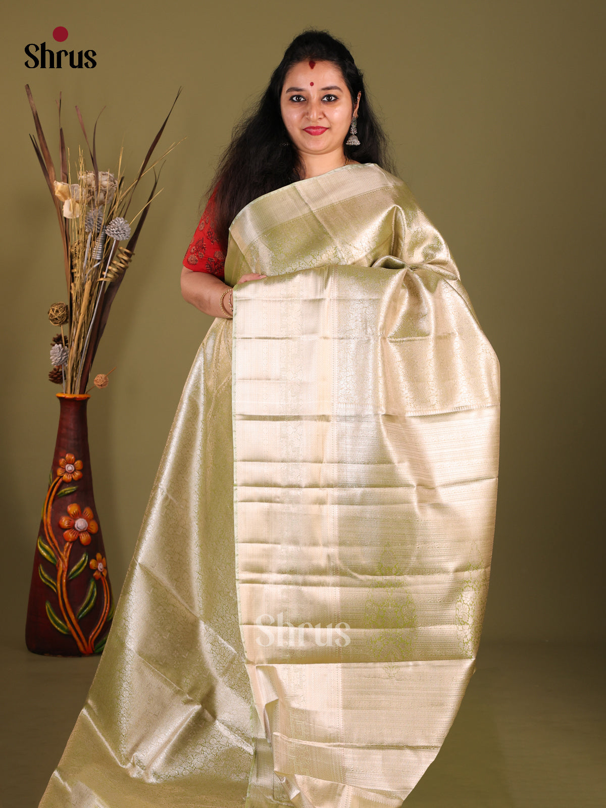 Elachi Green Kanchipuram halfpure Saree 