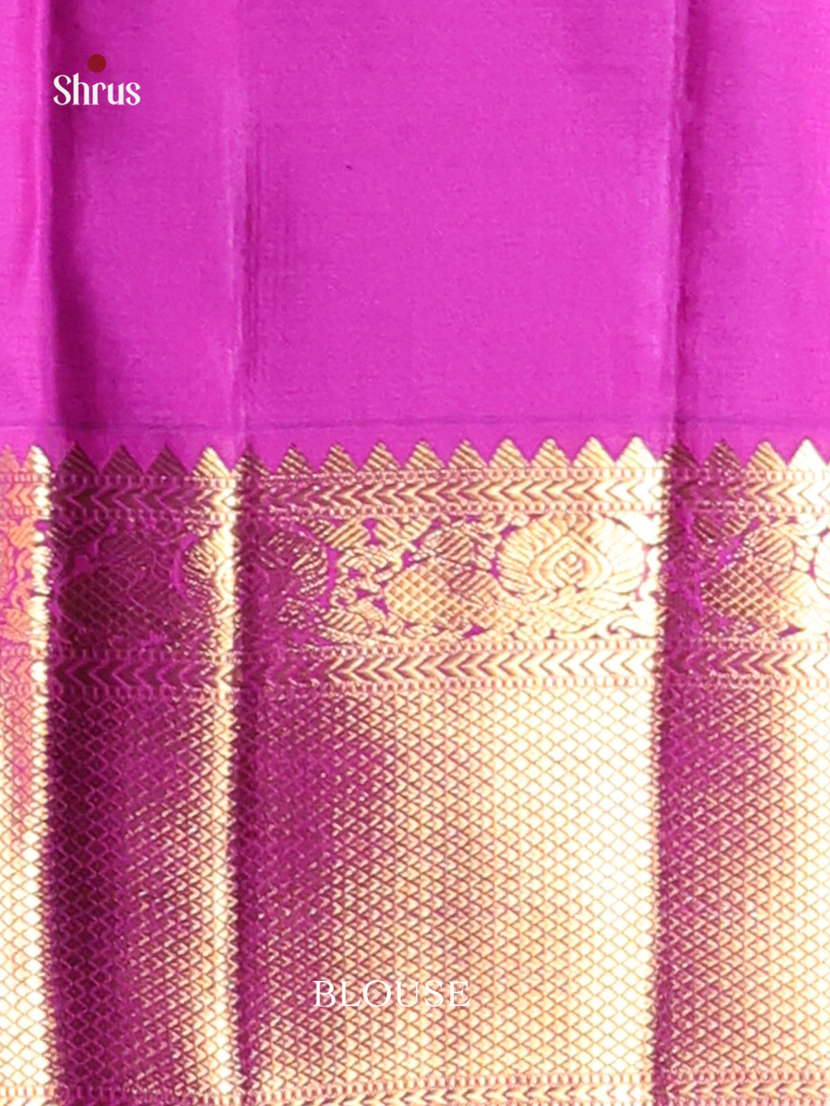 Exquisite Peach Kanjivaram Saree with gold floral brocade & Majenta Zari Woven Border -2