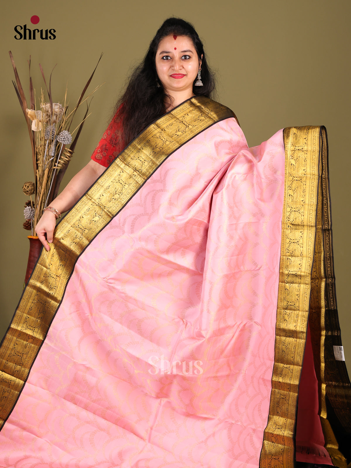 Charming Pink Kanchipuram silk Saree with ZAri Brocade Body & Black zari border -1