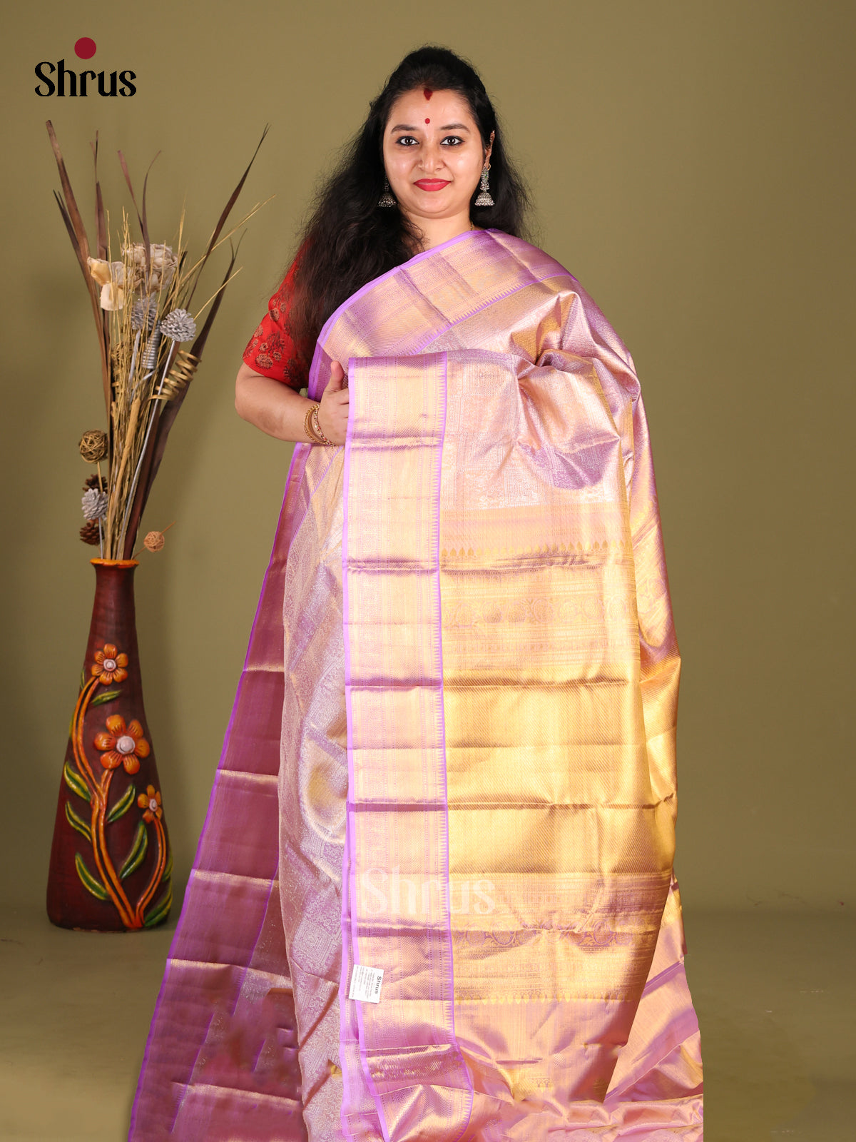 Chic Lavender Kanchipuram Pattu Saree with rich zari border