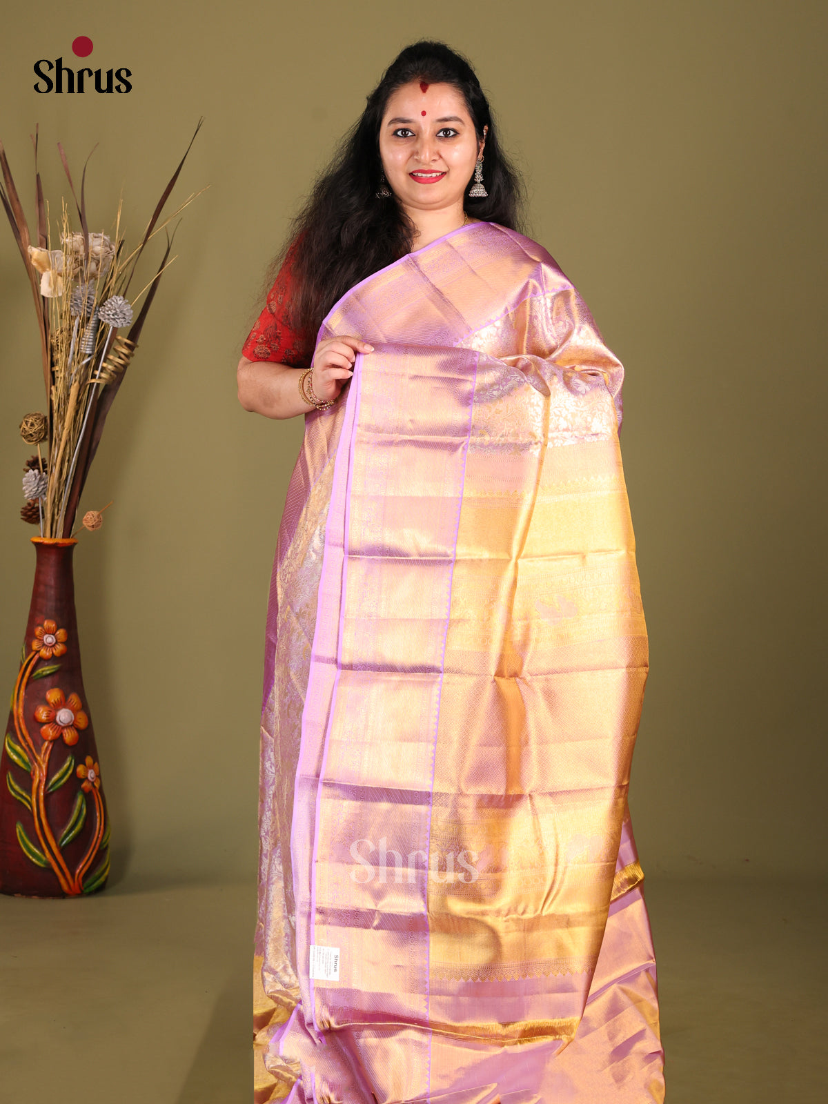 Elegant Lavender Kanjivaram Saree with zari floral nestling brocade 