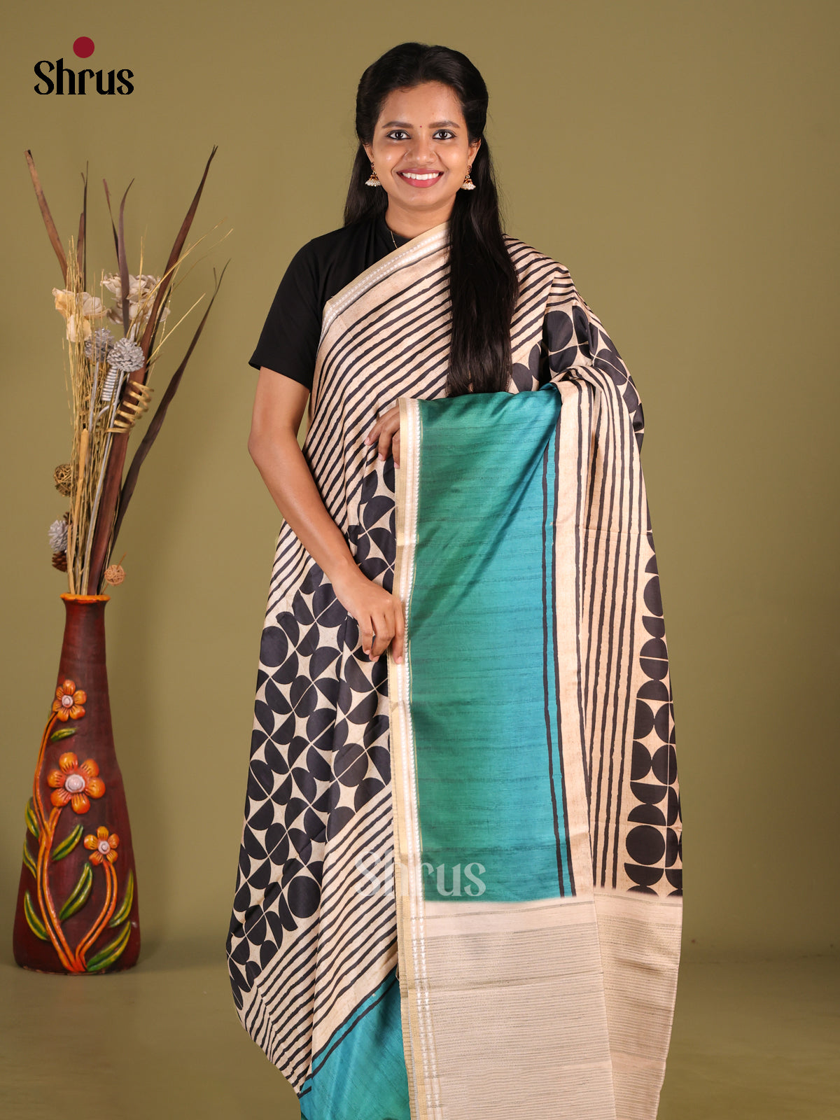 DHS25328 - Semi matka Saree - Shop on Shrus.com