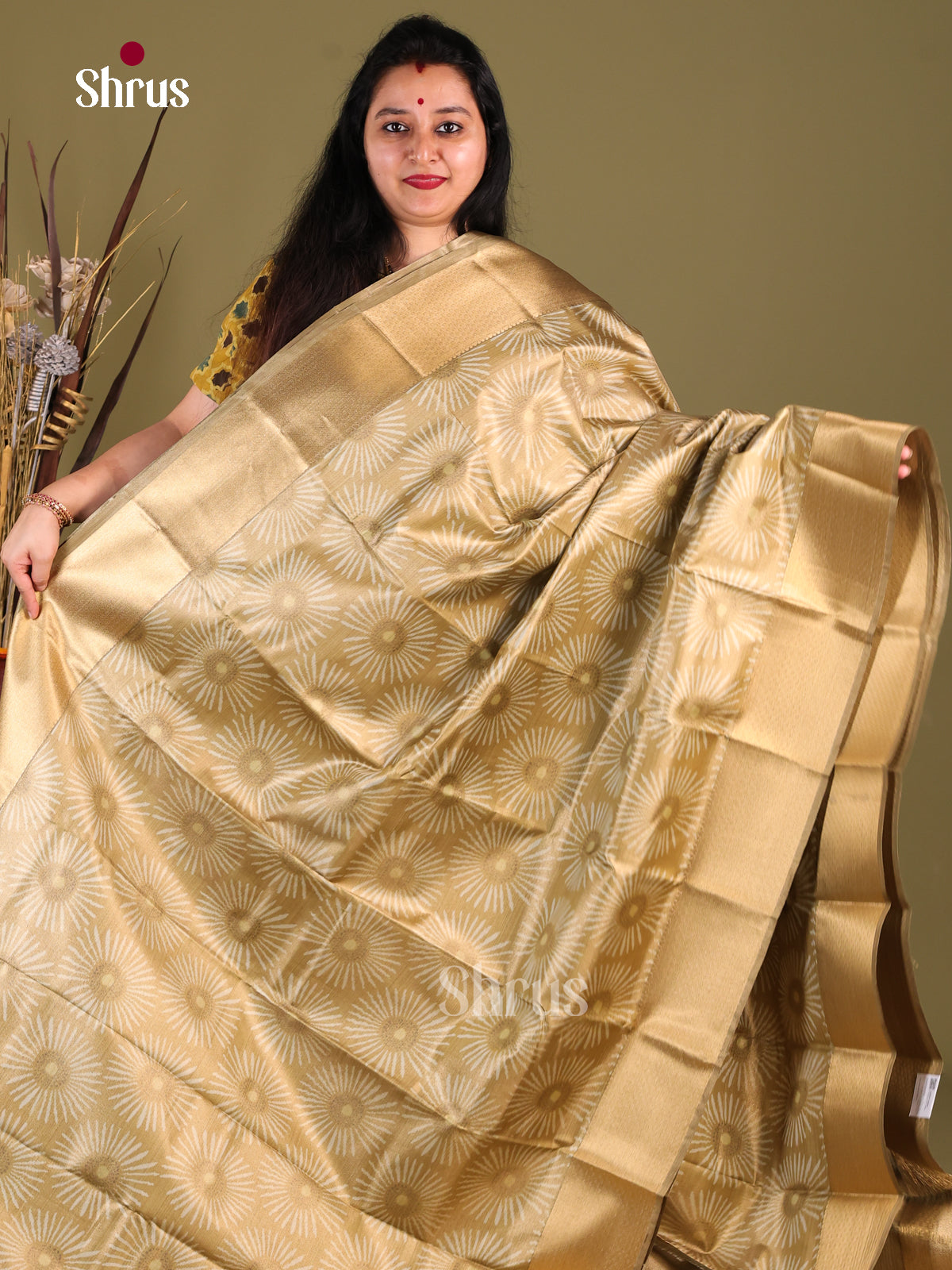 Gold (Single Tone) - Kanchipuram-halfpure Saree 1