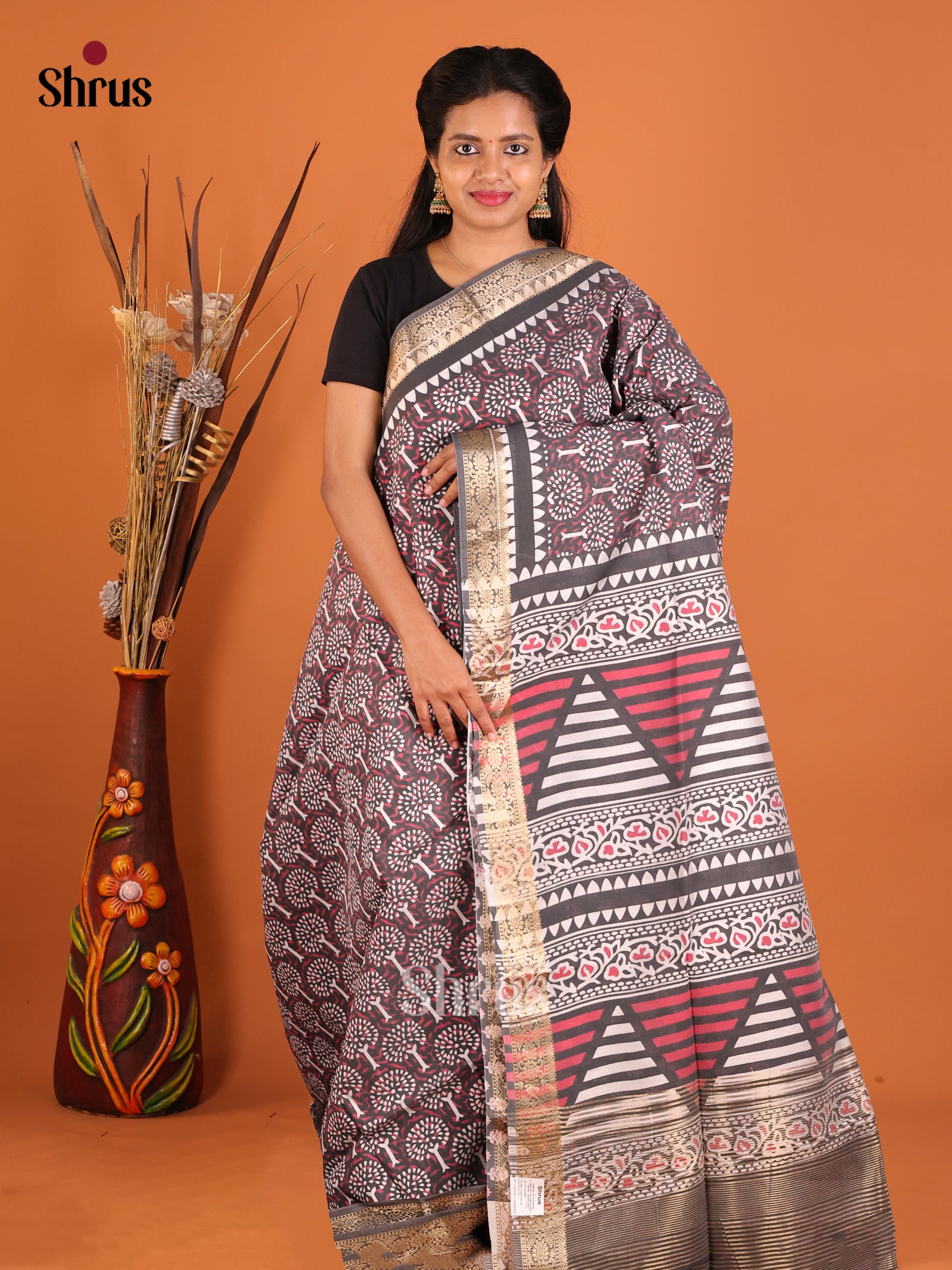 DHS27157 - Moonga Silk Saree