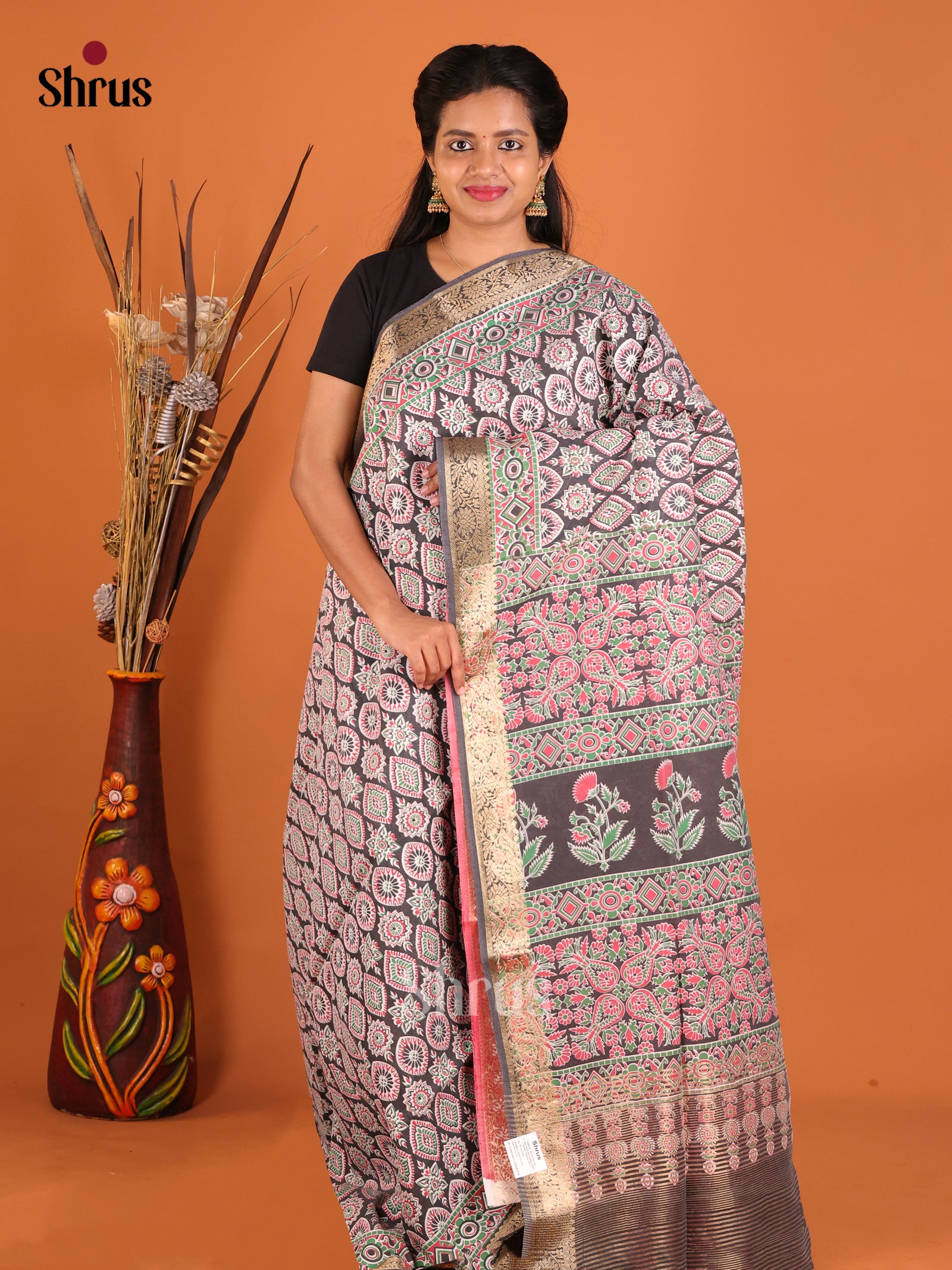 Black & Pink - Moonga Silk Saree