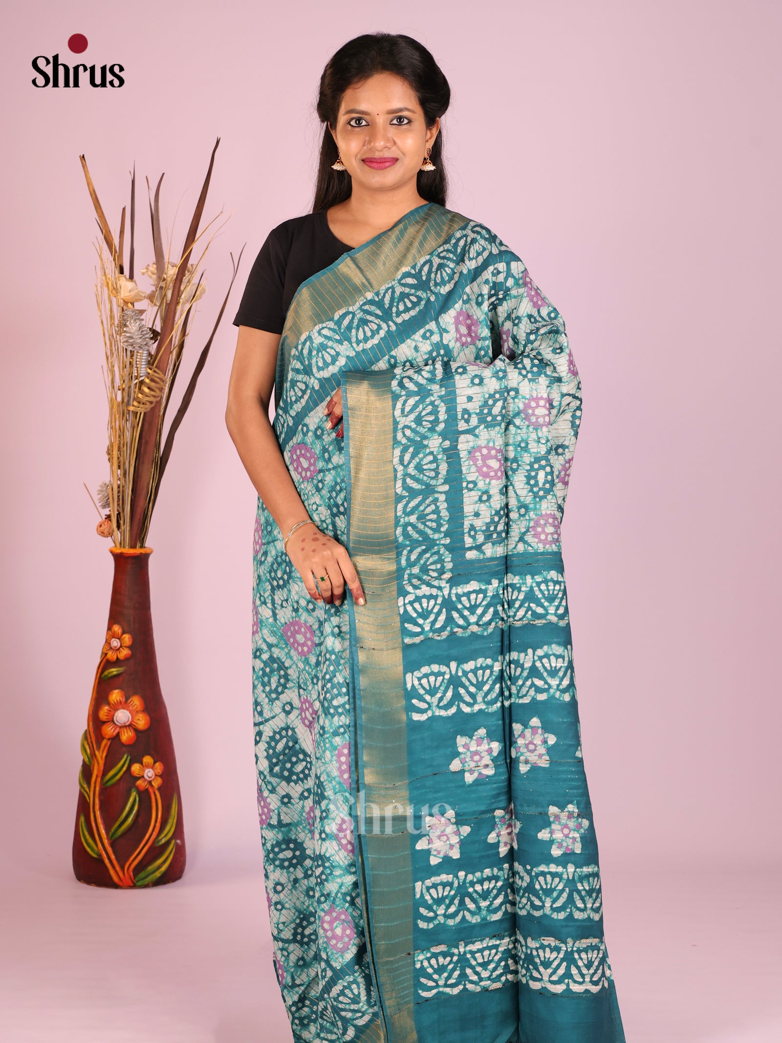 Cream & Teal  - Bhatik Saree - Shop on Shrus.com