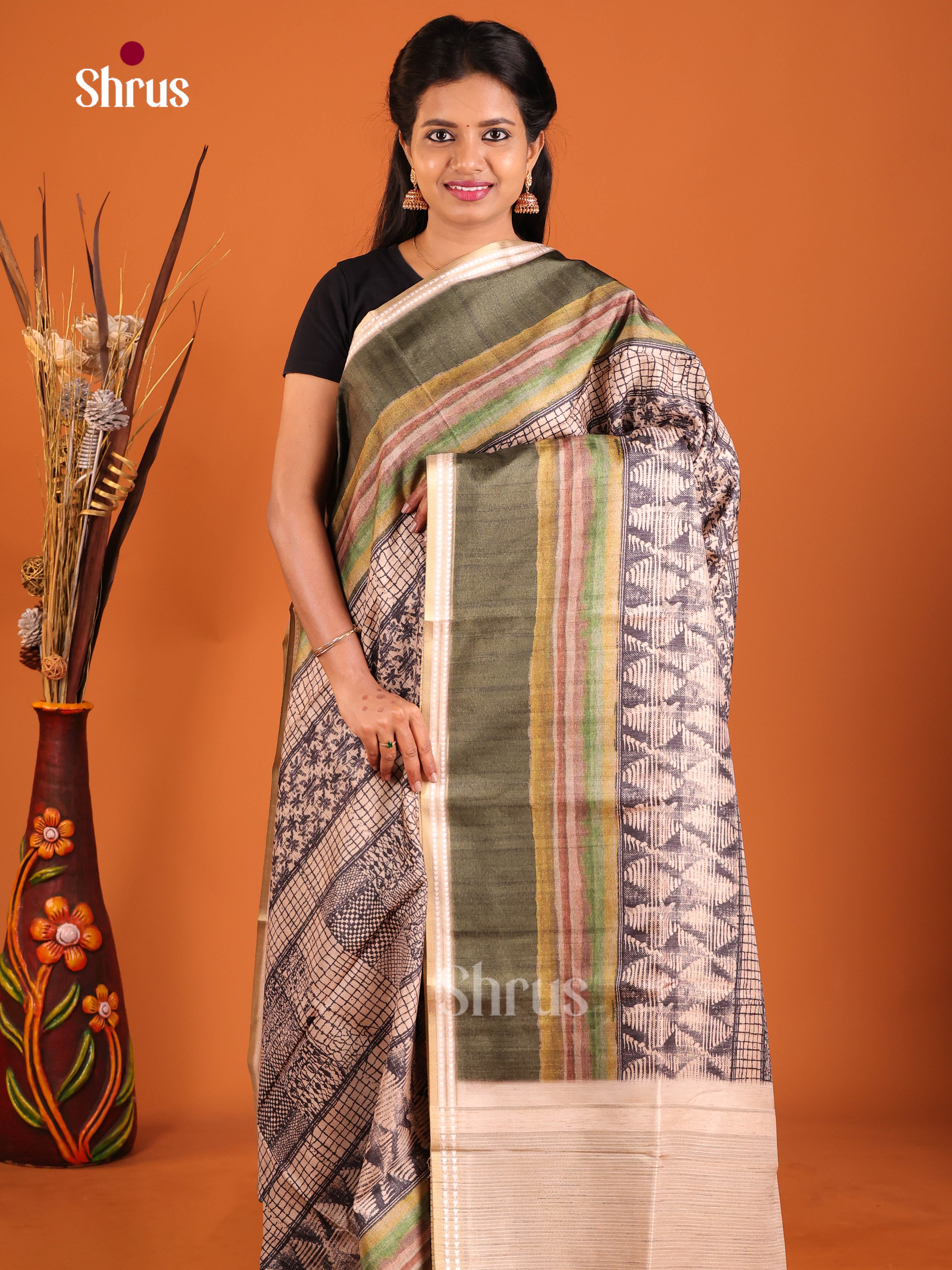 DHS28326 - Semi matka Saree