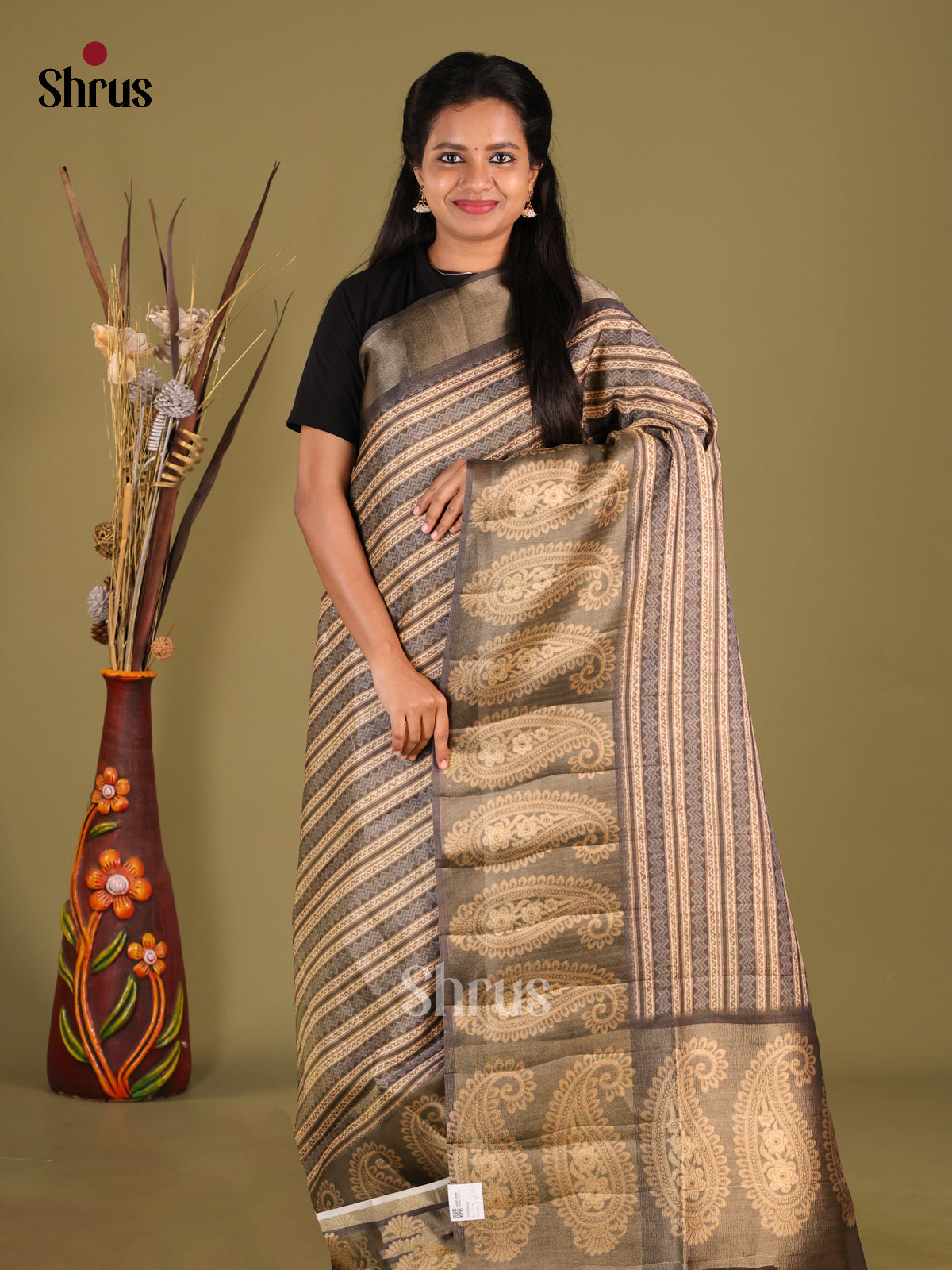 DHS28443 - Semi matka Saree