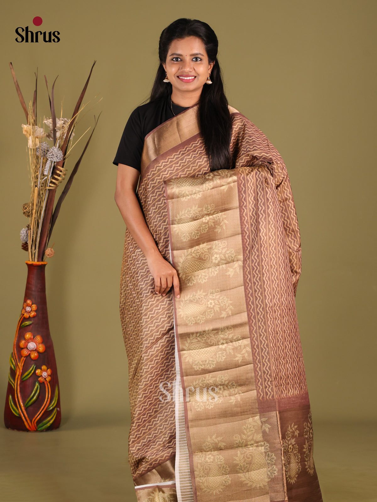 DHS28456 - Semi matka Saree