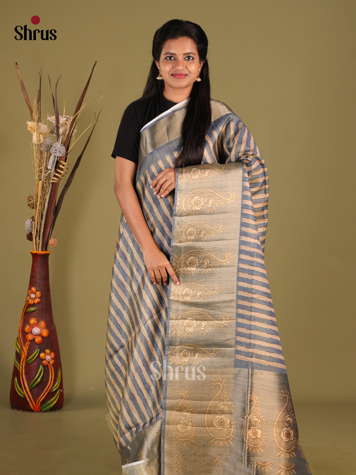 DHS28464 - Semi matka Saree