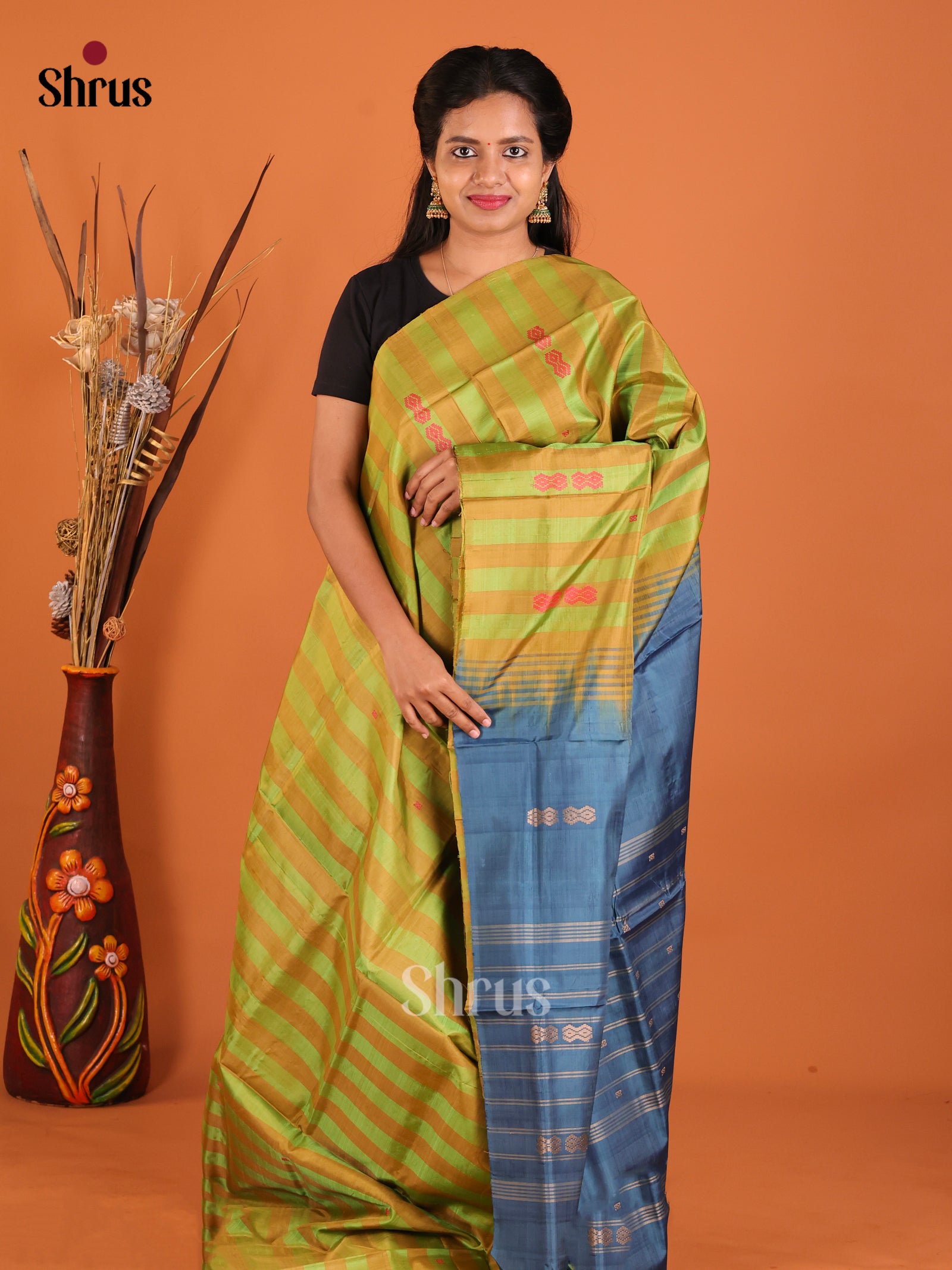 DHS29479 - Banana Pith without blouse Saree - Shop on Shrus.com