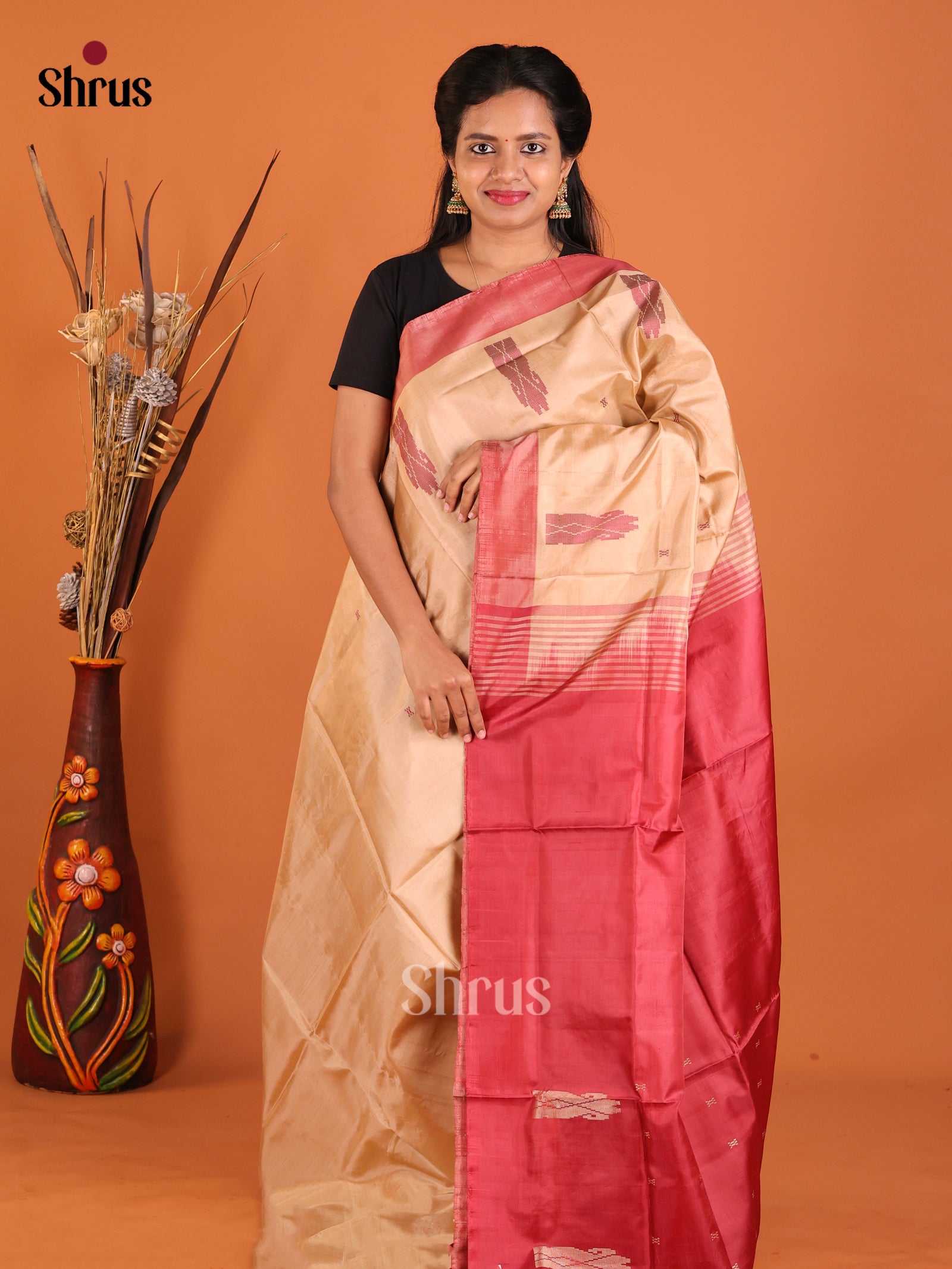 DHS29510 - Banana Pith without blouse Saree - Shop on Shrus.com
