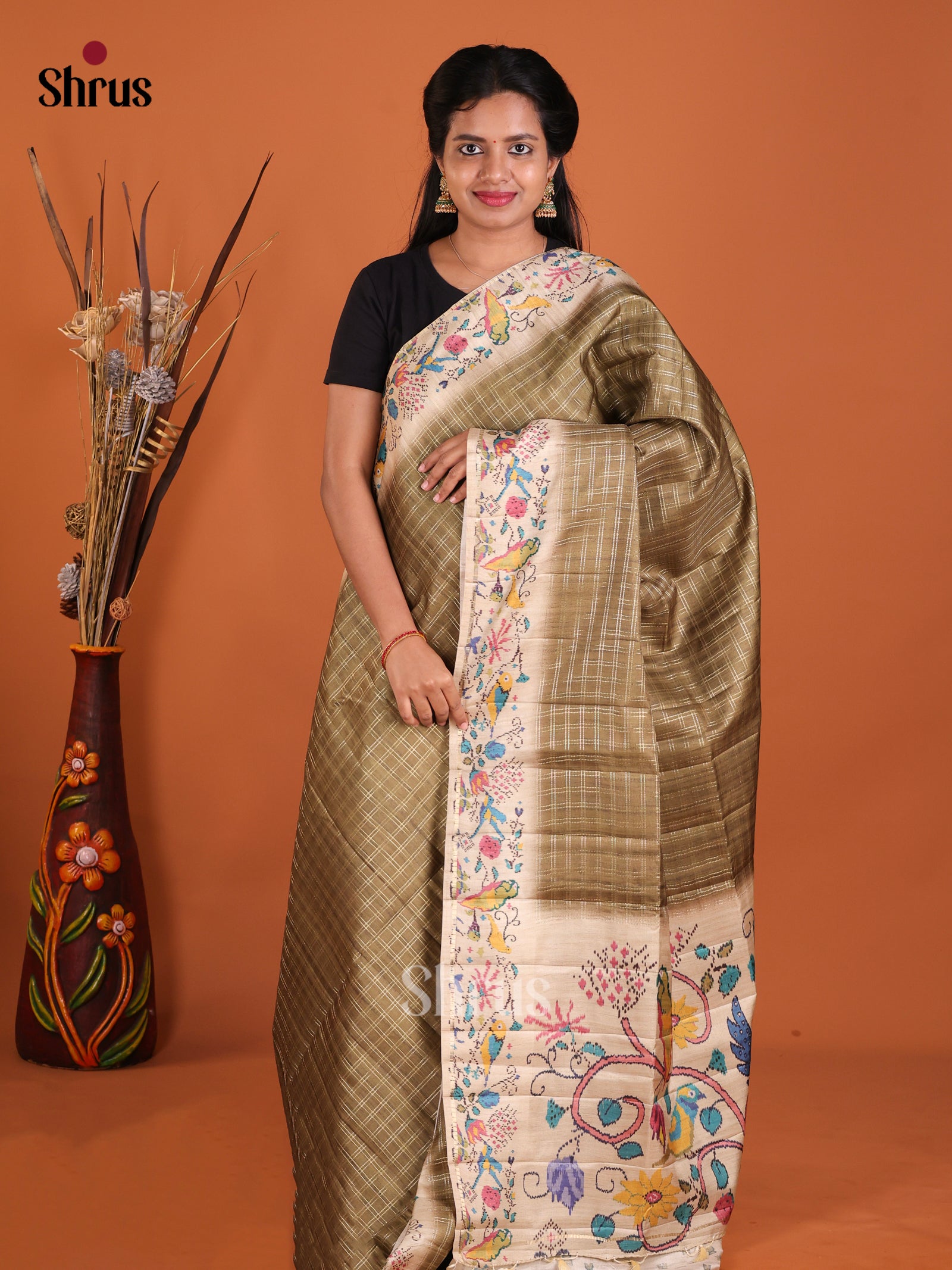 Mehandi & Cream - Moonga Silk Saree