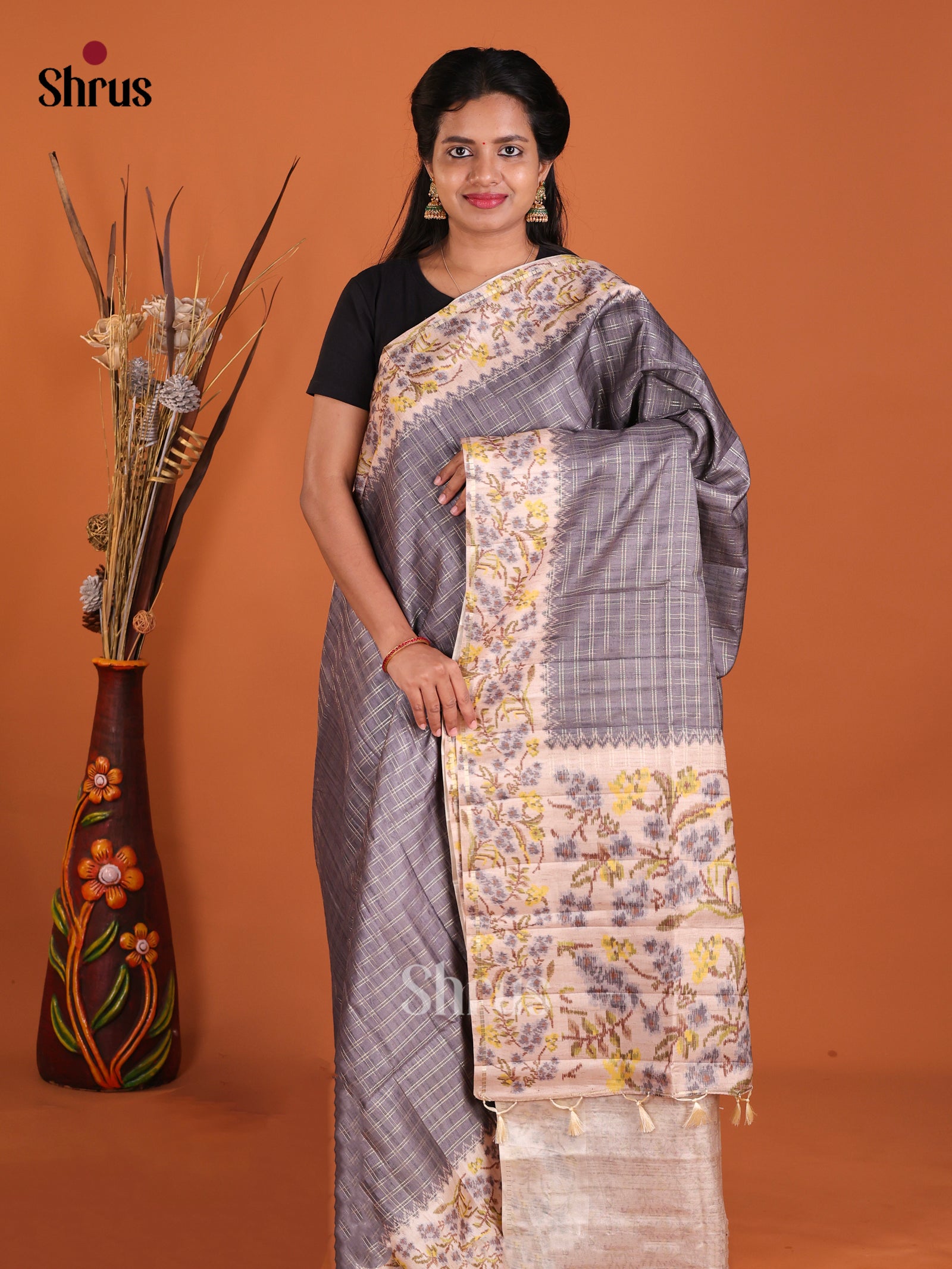 Grey & Cream - Moonga Silk Saree