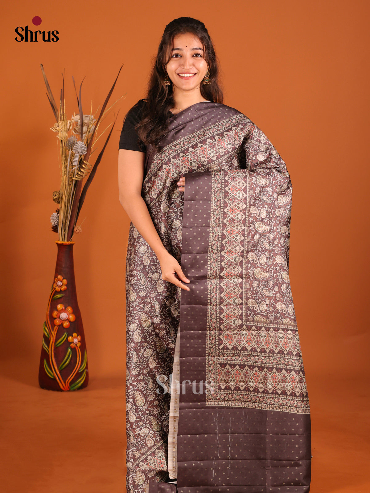 DHS30120 - Semi matka Saree