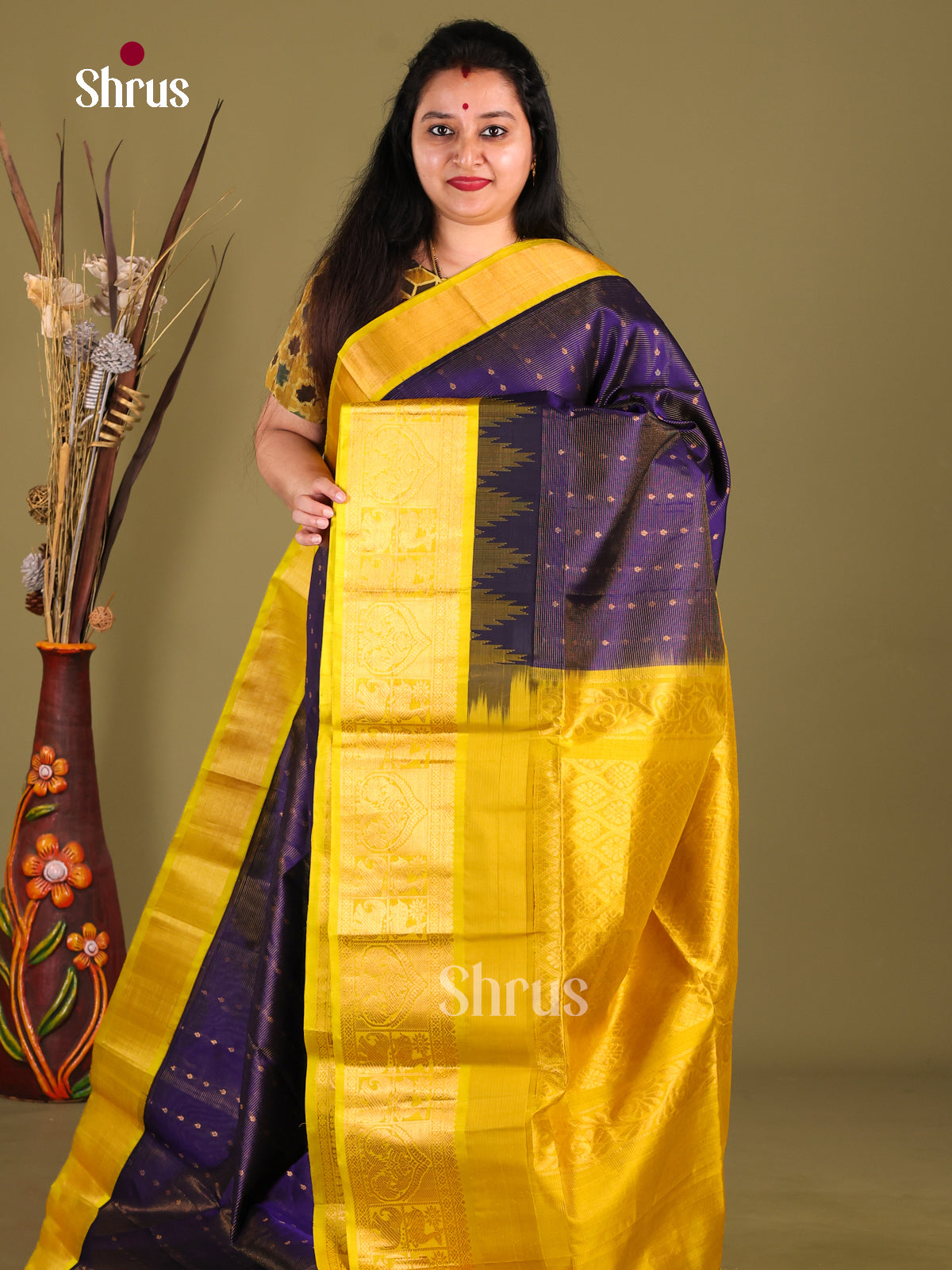 DIS01048 - Korvai-kattams Saree - Shop on Shrus.com