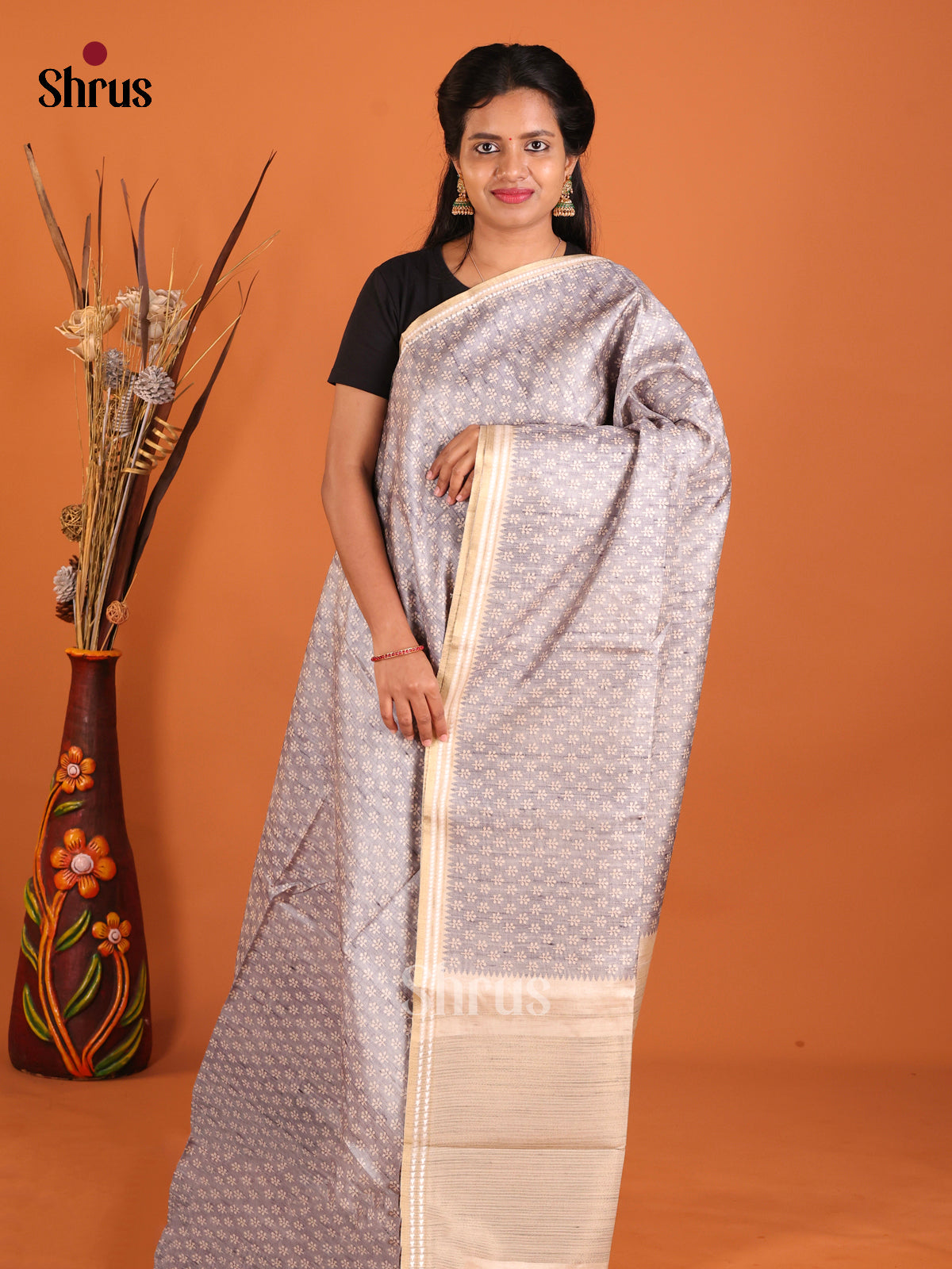 DIS02198 - Semi matka Saree