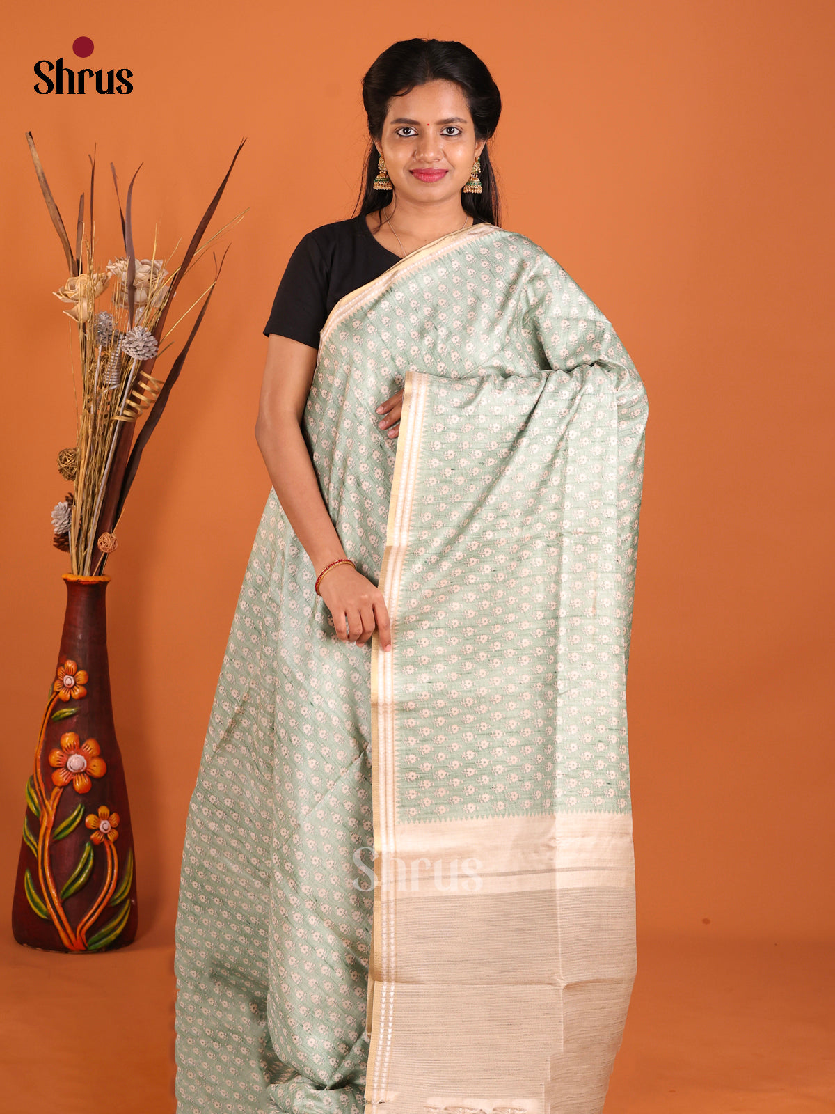 DIS02199 - Semi matka Saree