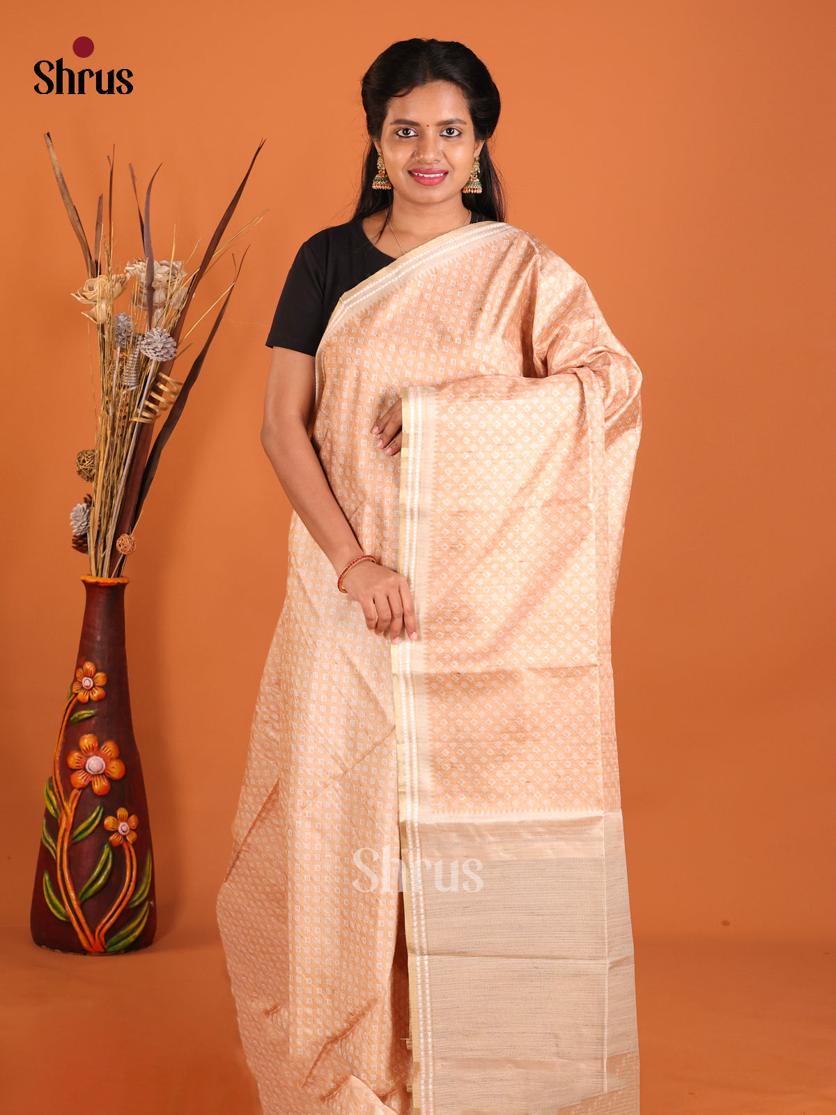 DIS02202 - Semi matka Saree