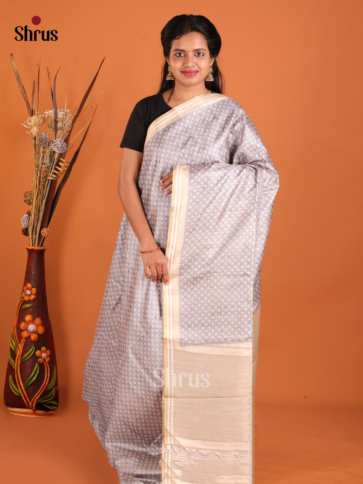 DIS02203 - Semi matka Saree